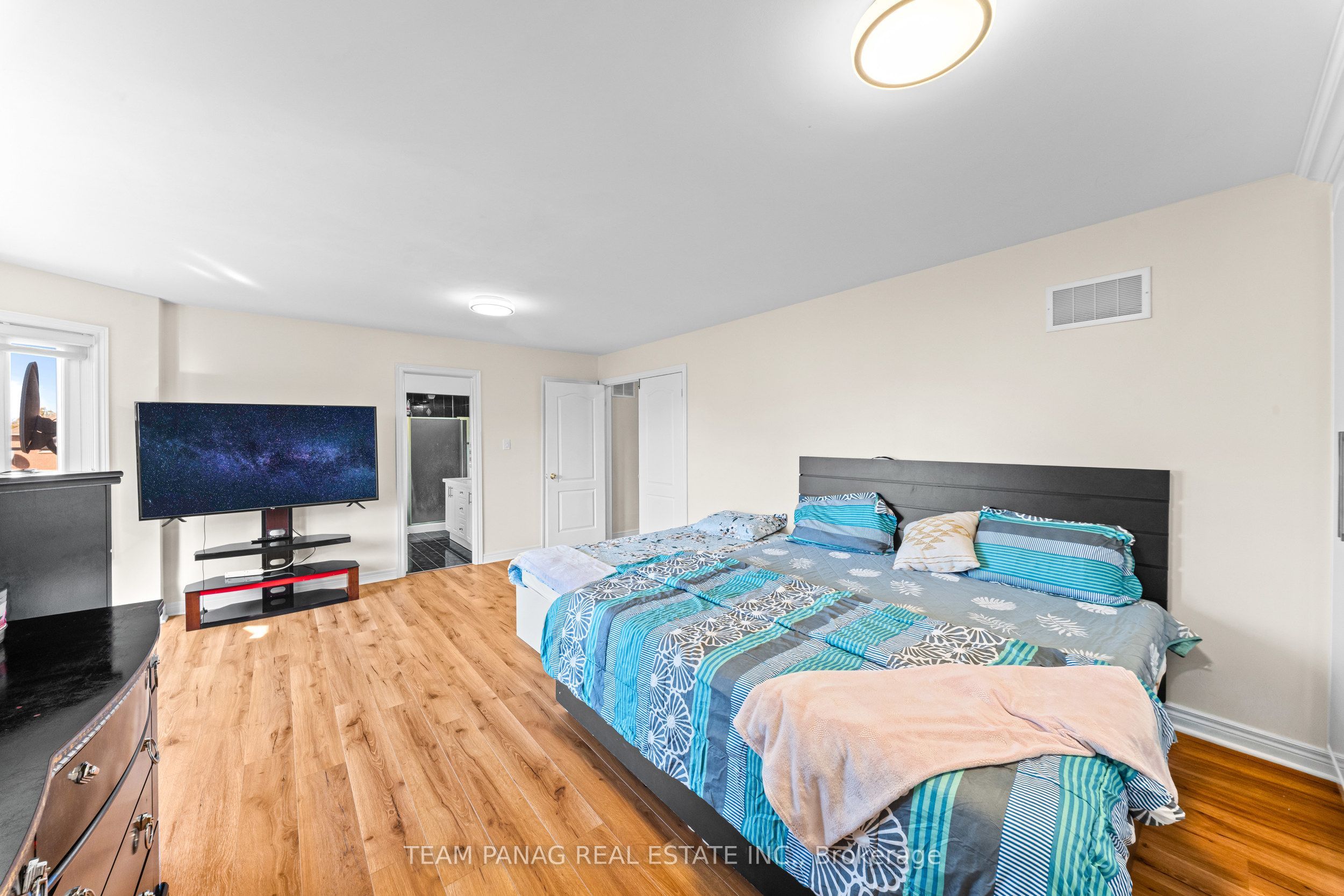 202 Fernforest Drive Property Photo 27