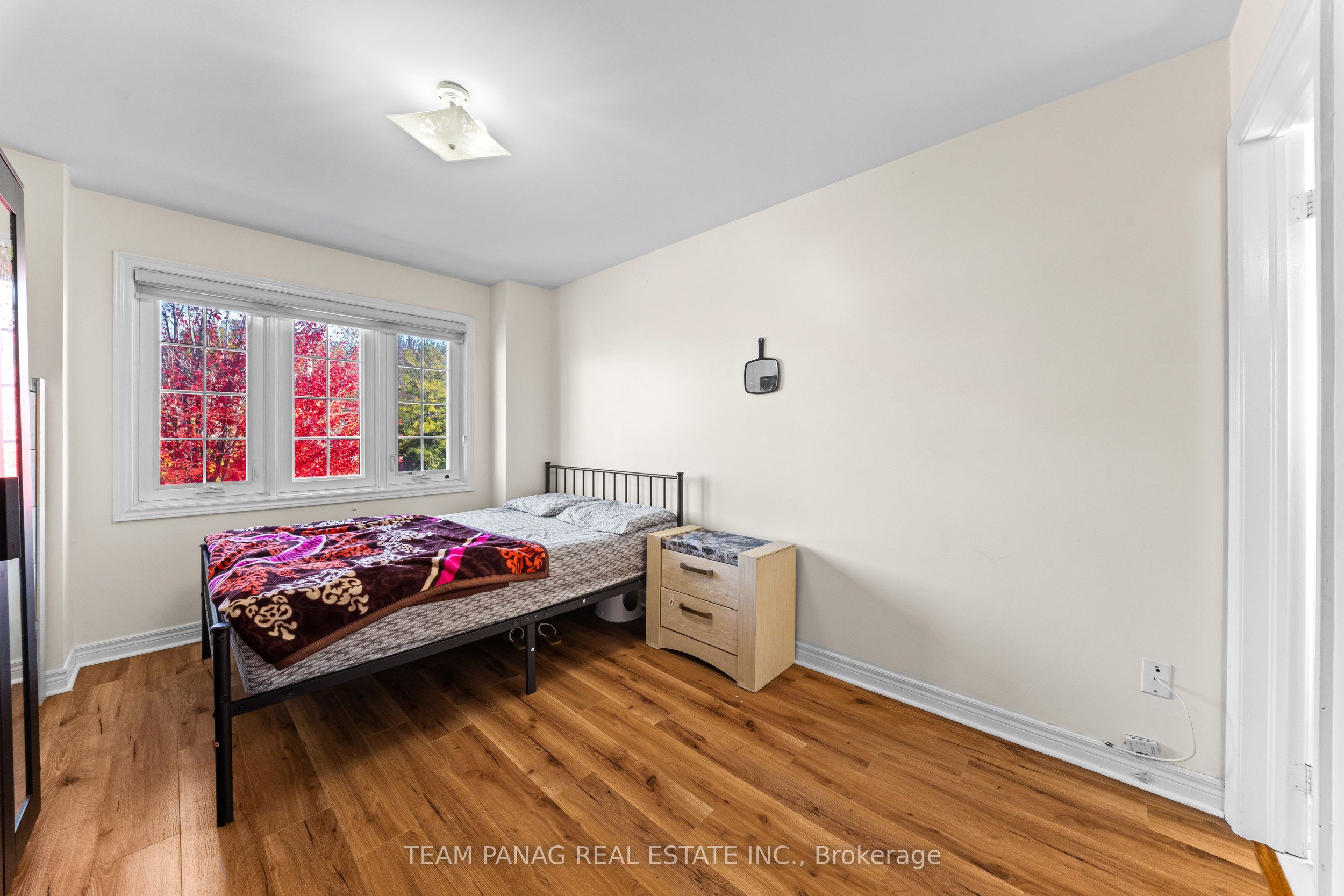 202 Fernforest Drive Property Photo 33