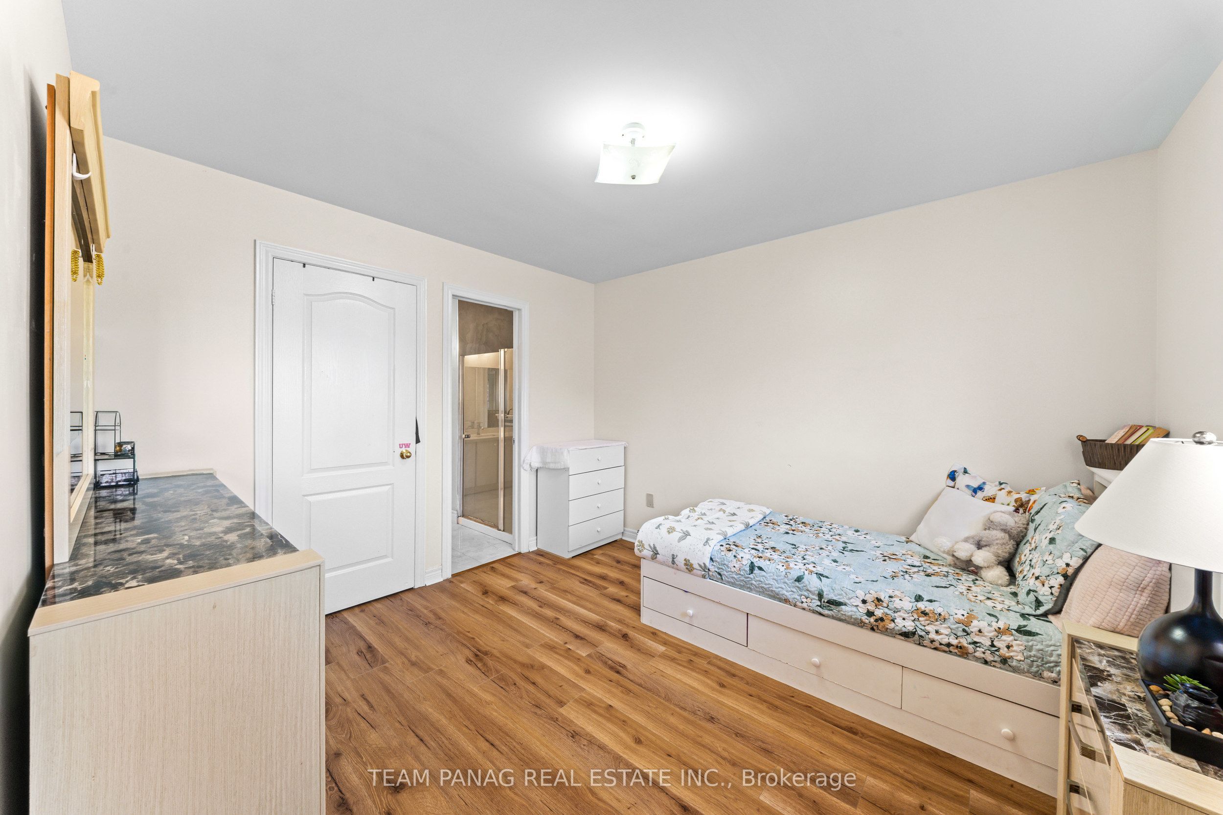202 Fernforest Drive Property Photo 37