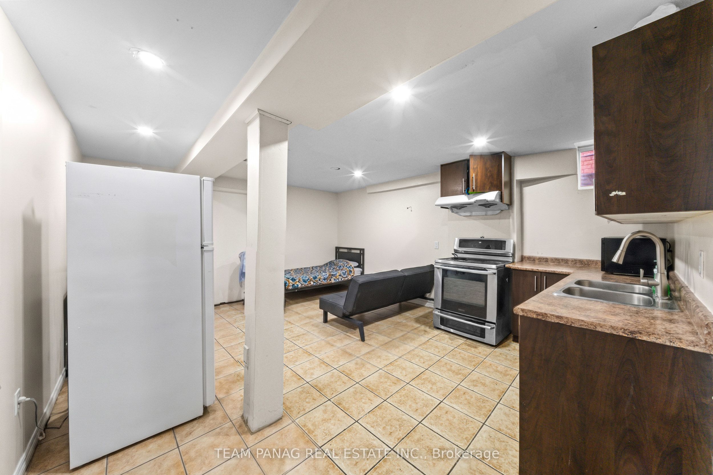 202 Fernforest Drive Property Photo 43