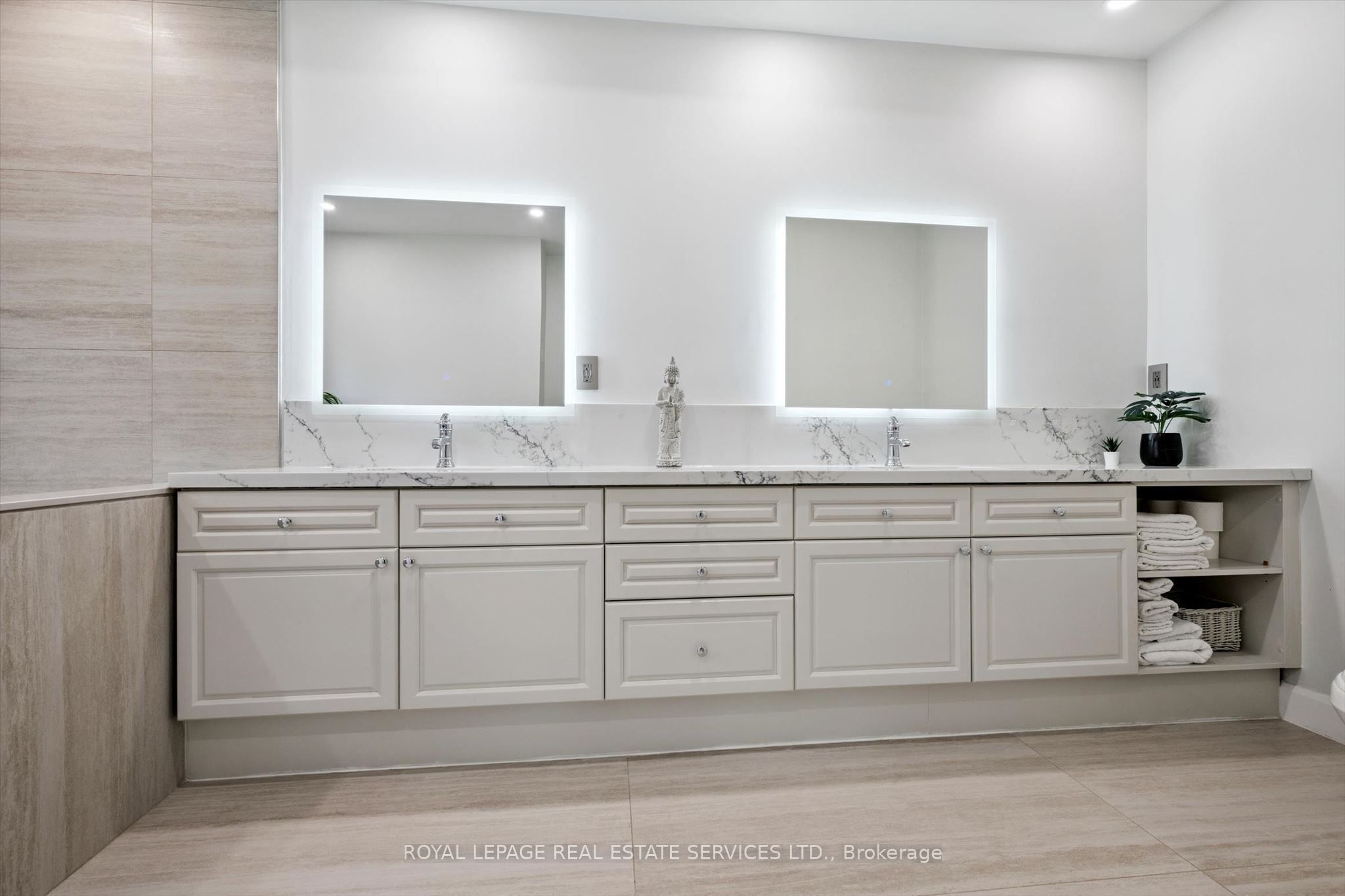 1036 Valley Crest Circle Property Photo 17