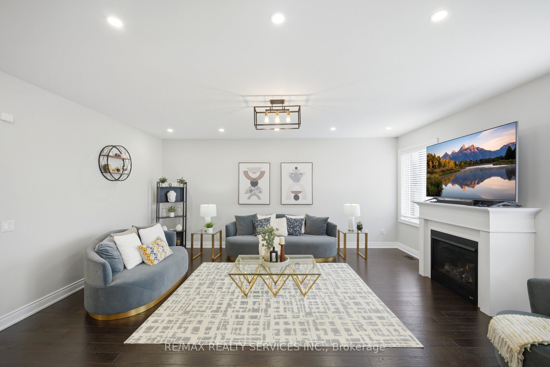 152 Newhouse Boulevard Property Photo 14