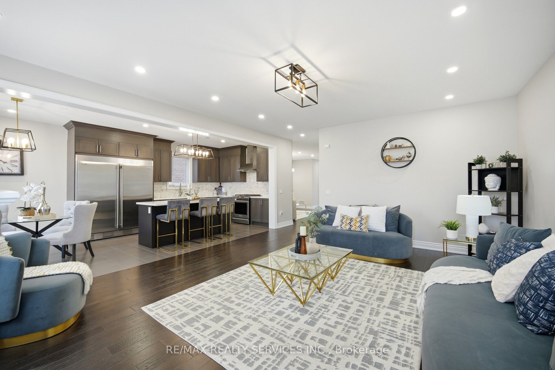 152 Newhouse Boulevard Property Photo 16