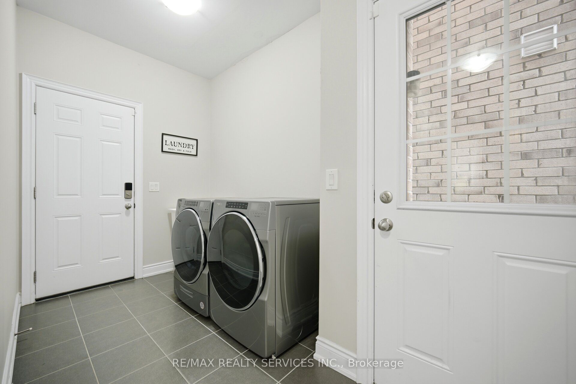 152 Newhouse Boulevard Property Photo 19