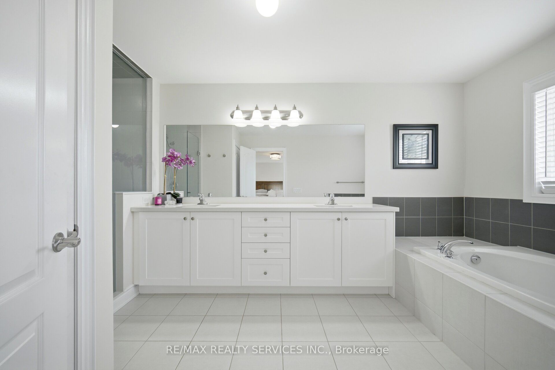 152 Newhouse Boulevard Property Photo 22