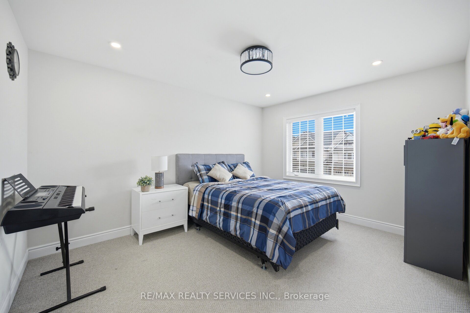 152 Newhouse Boulevard Property Photo 28