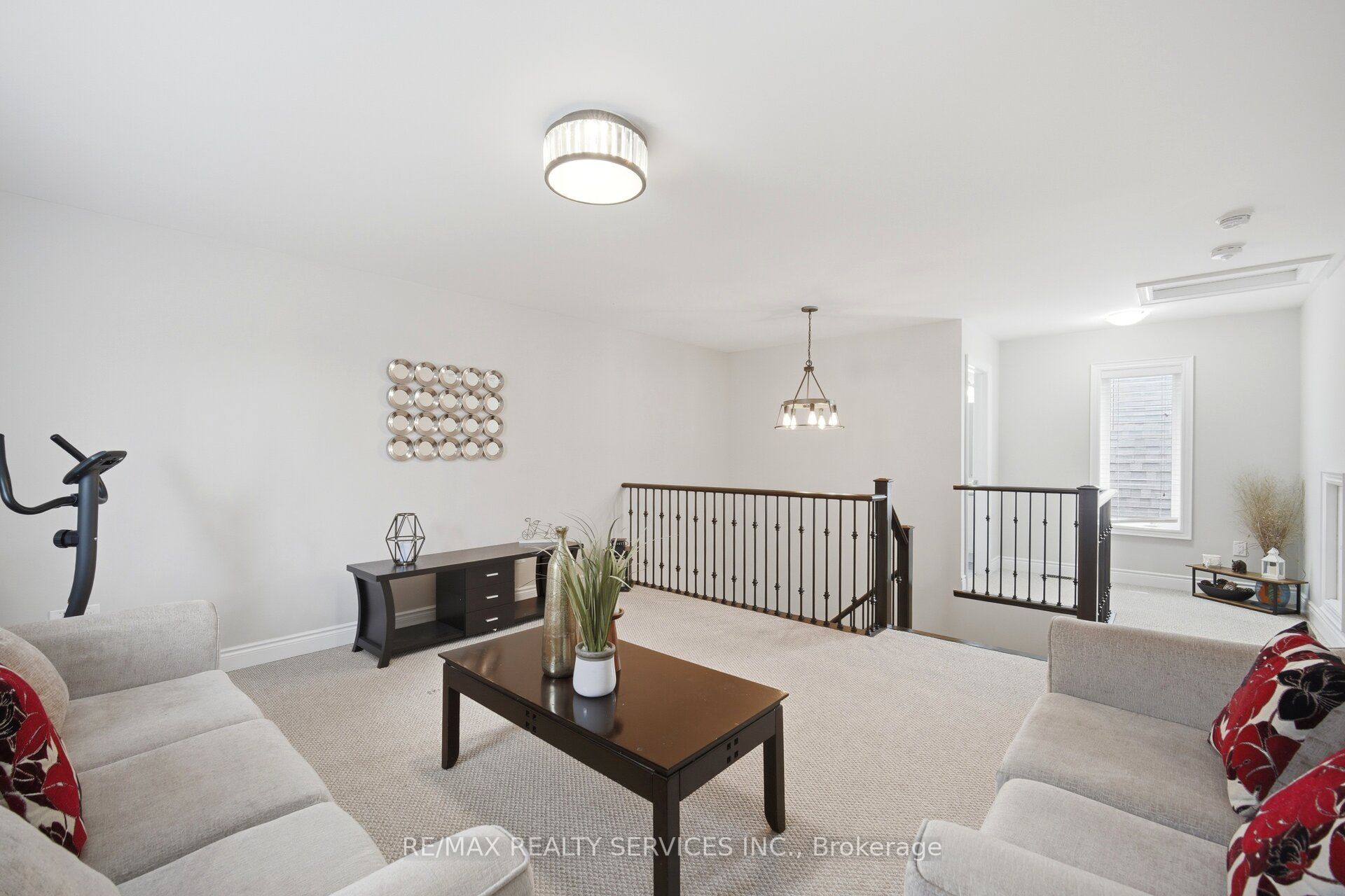 152 Newhouse Boulevard Property Photo 32