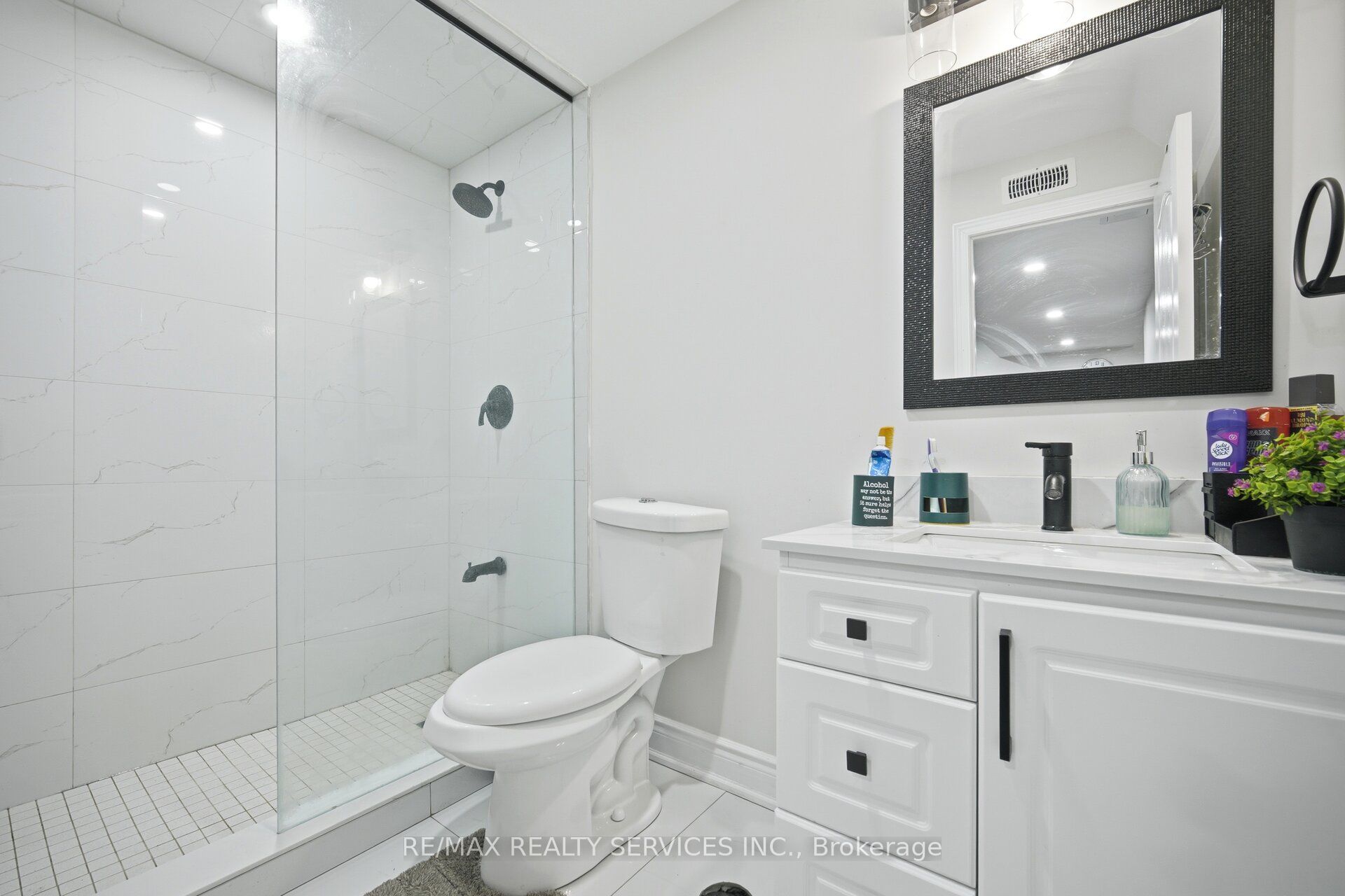 152 Newhouse Boulevard Property Photo 34