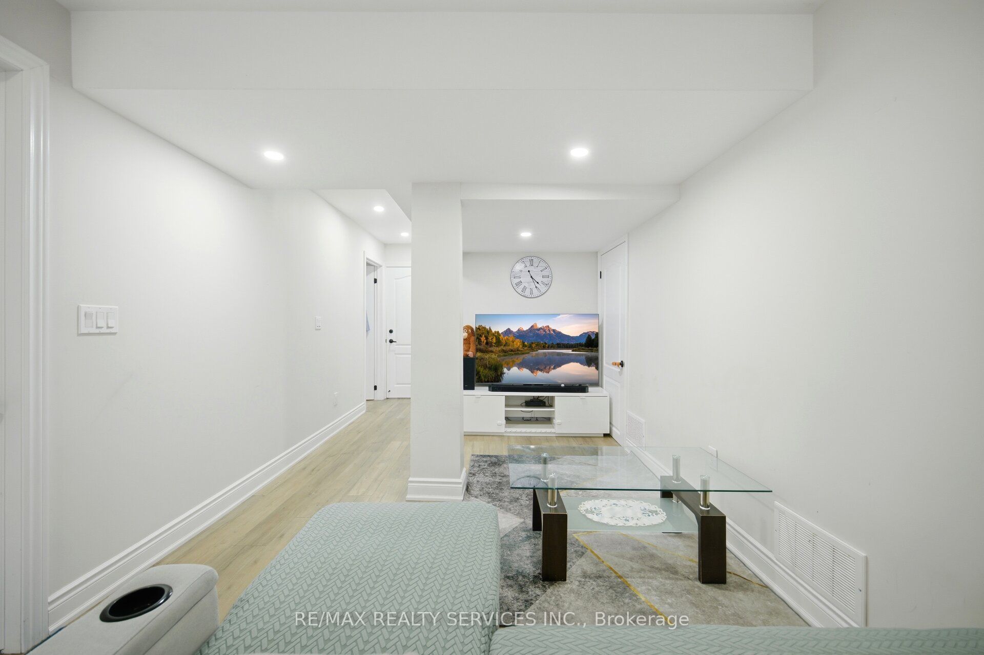152 Newhouse Boulevard Property Photo 35