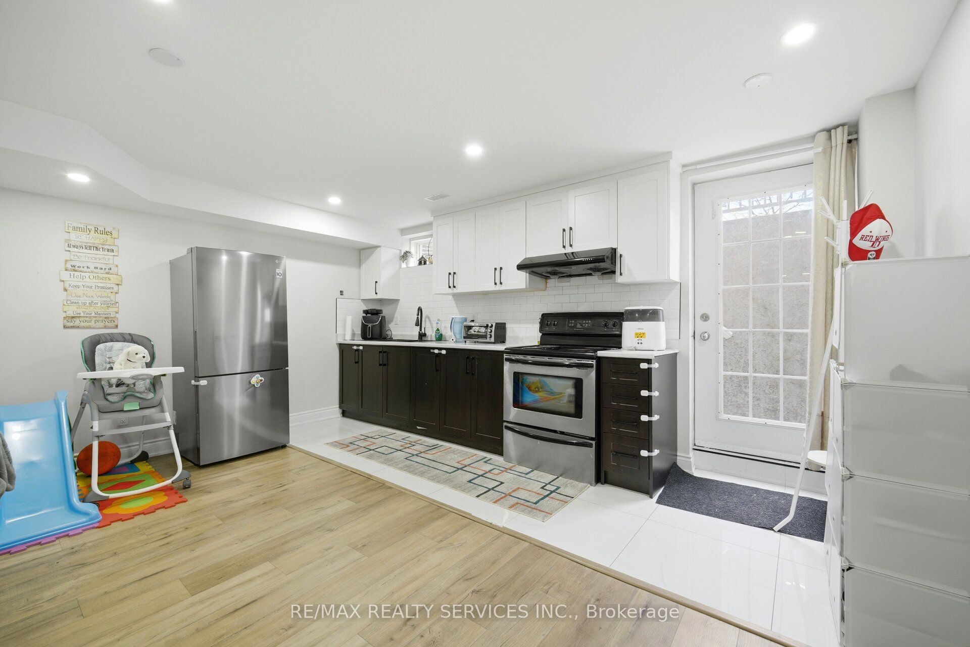 152 Newhouse Boulevard Property Photo 36
