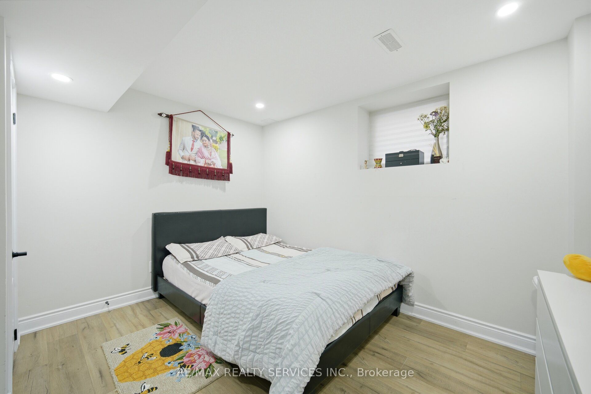152 Newhouse Boulevard Property Photo 38