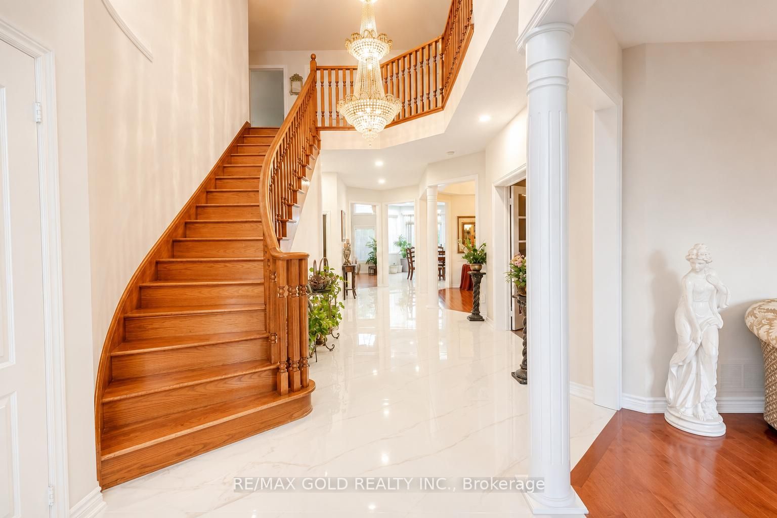12 Highvalley Circle Property Photo 2