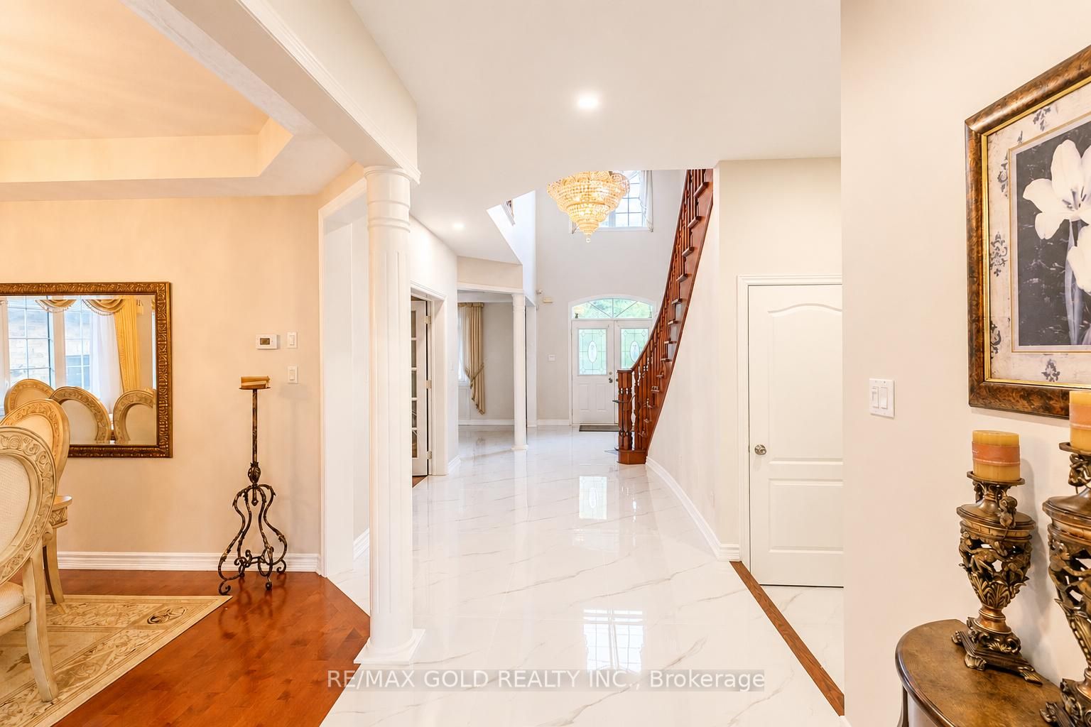 12 Highvalley Circle Property Photo 3