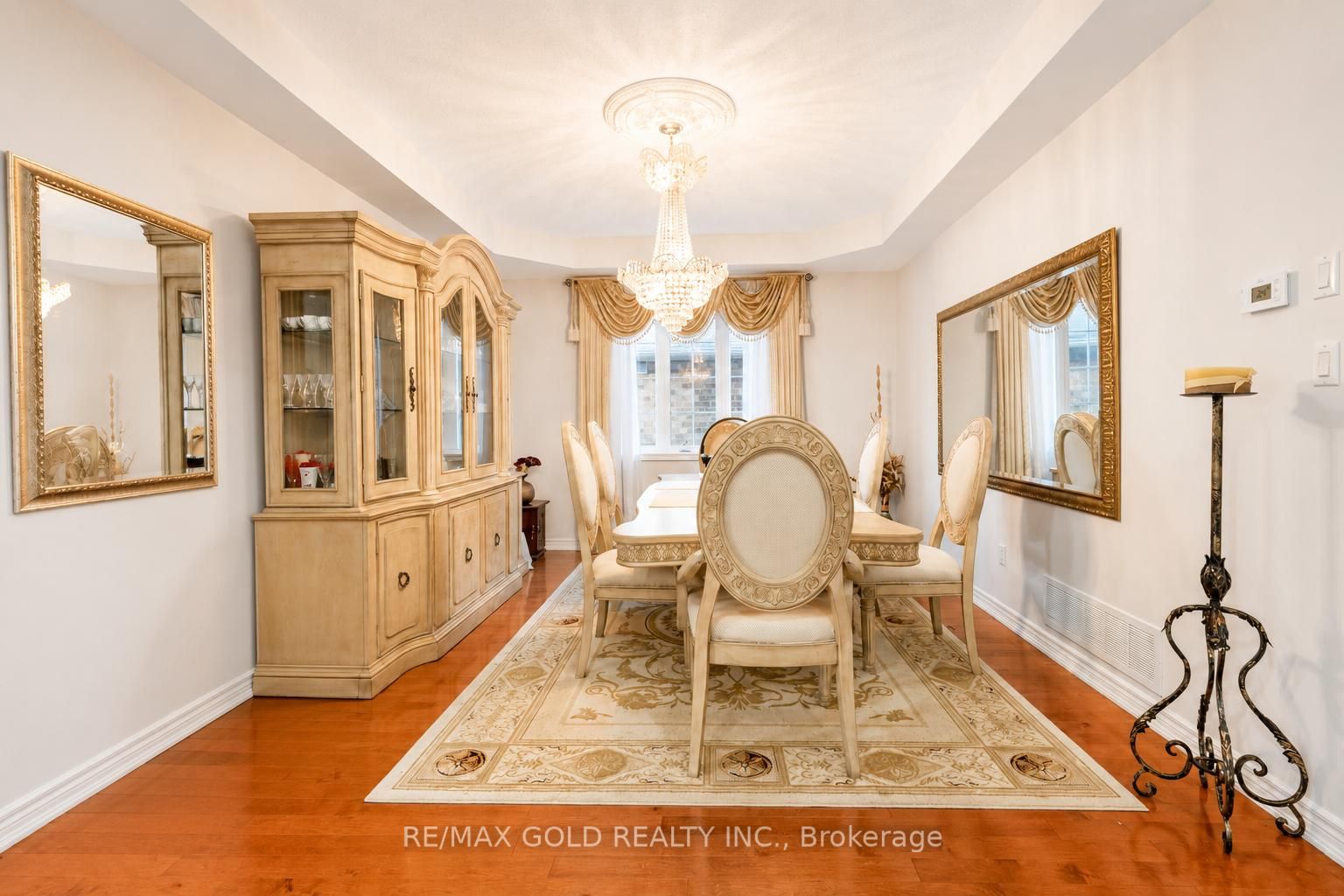 12 Highvalley Circle Property Photo 5