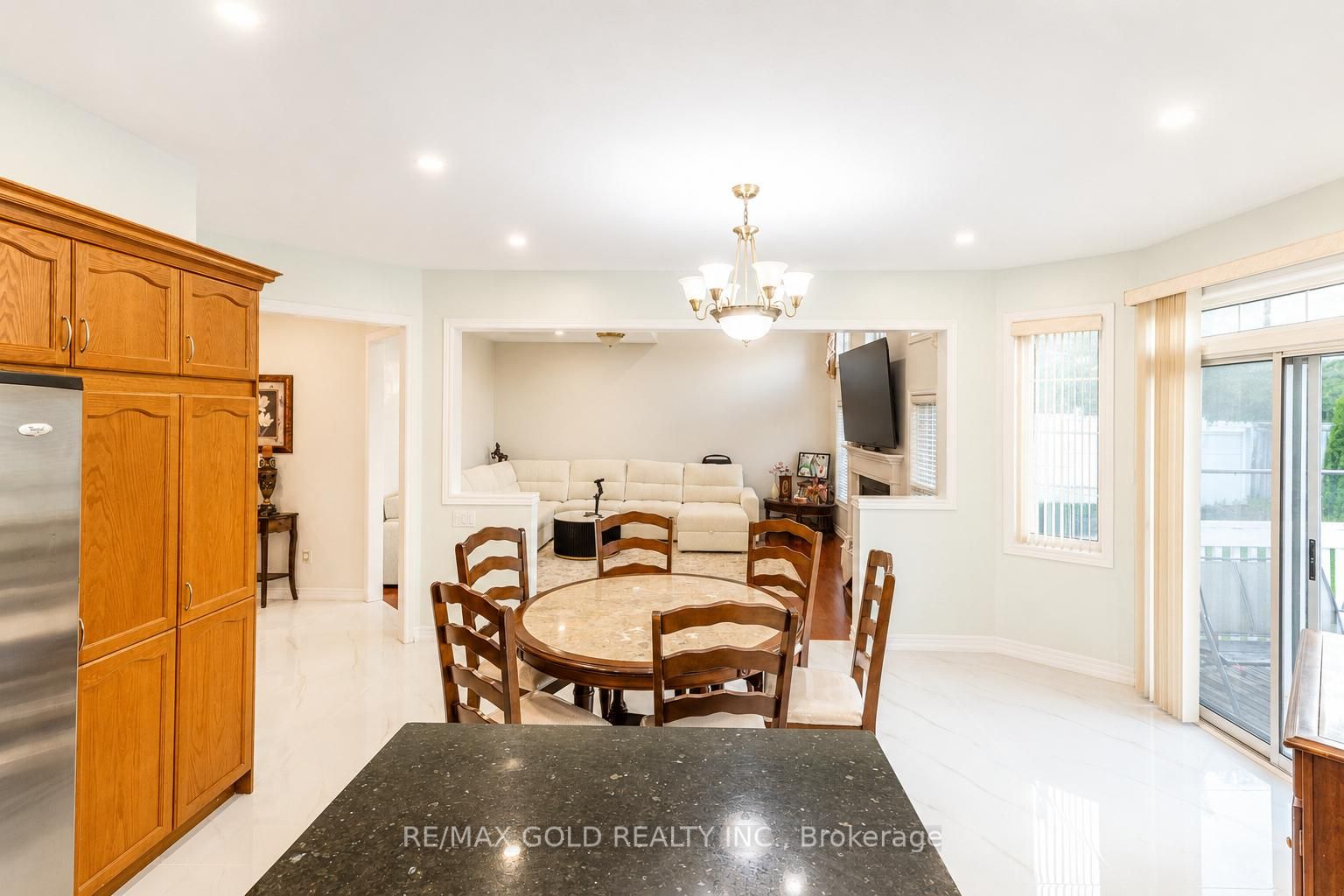 12 Highvalley Circle Property Photo 9