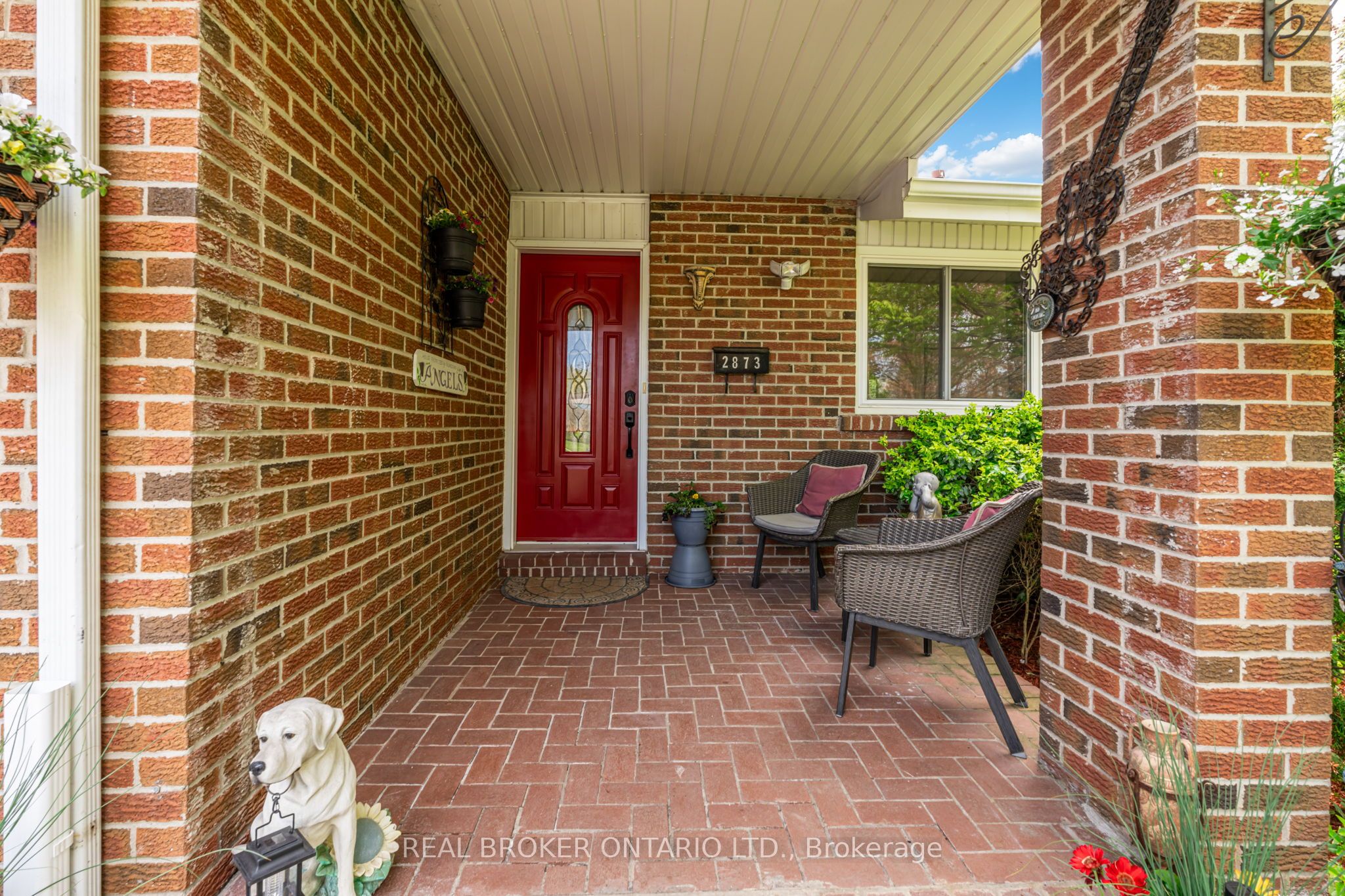 2873 Inlake Court Property Photo 2