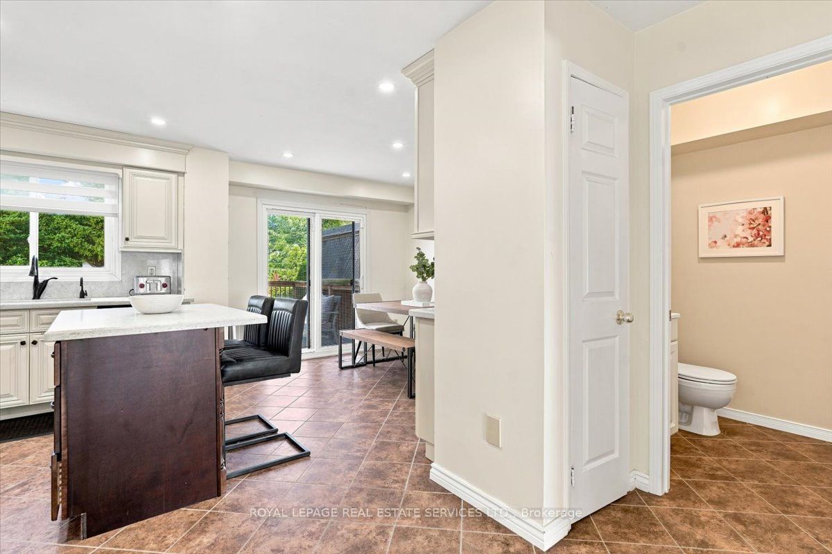 1199 Leewood Drive Property Photo 13