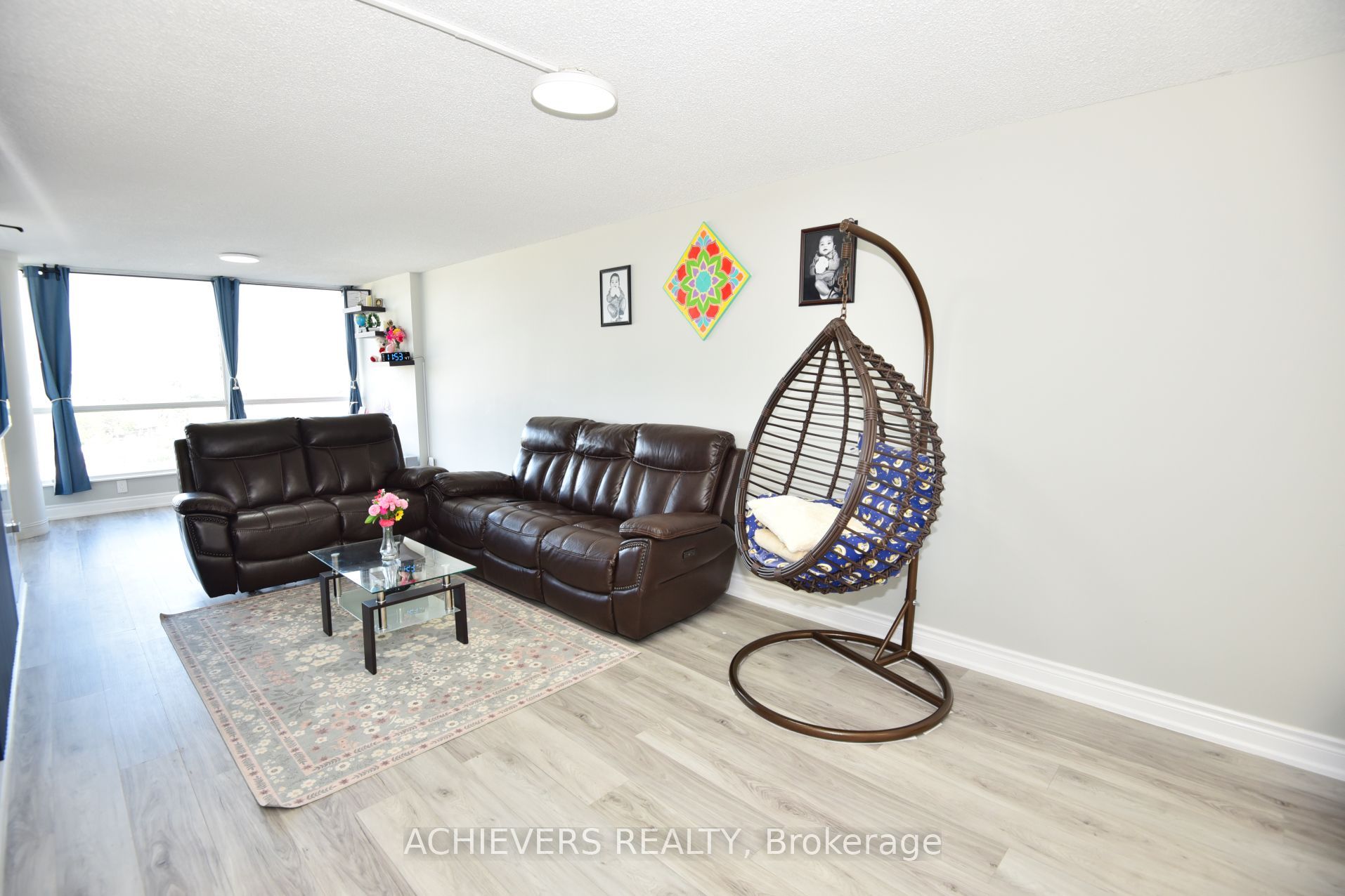 W14110996 Property Photo 6