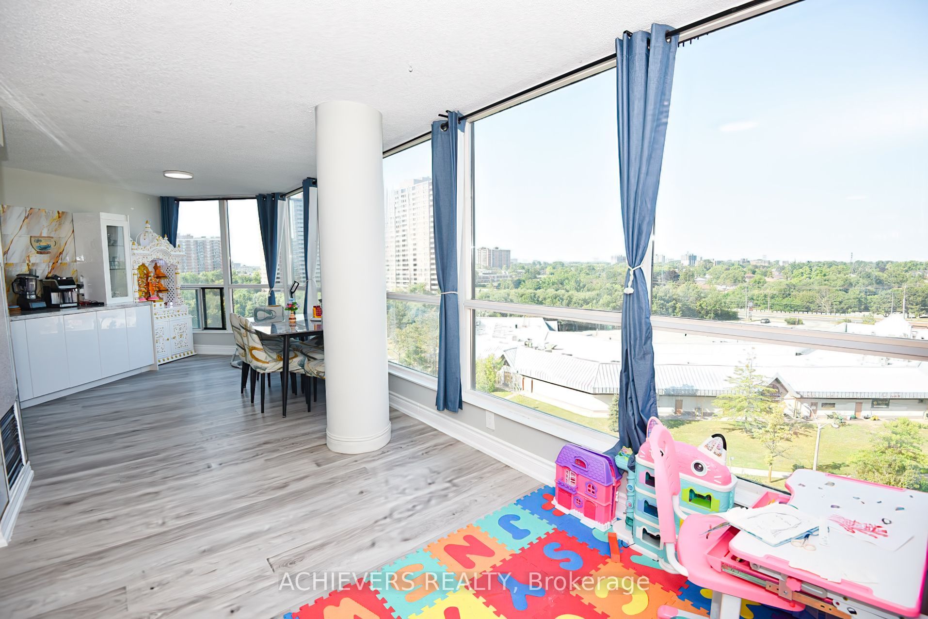 W14110996 Property Photo 12