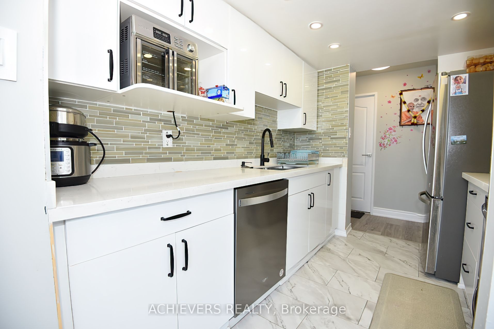 W14110996 Property Photo 14