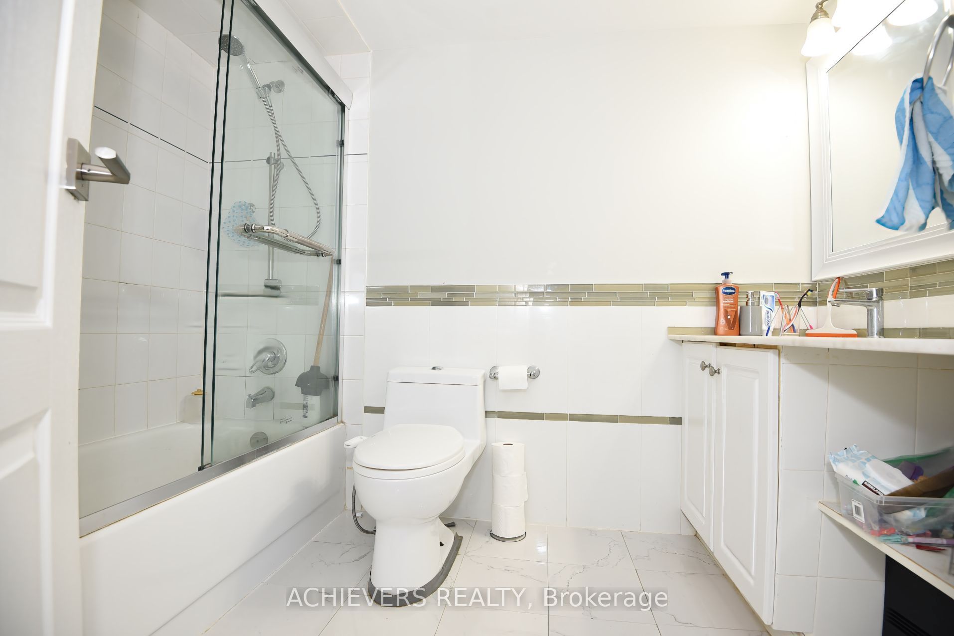 W14110996 Property Photo 17