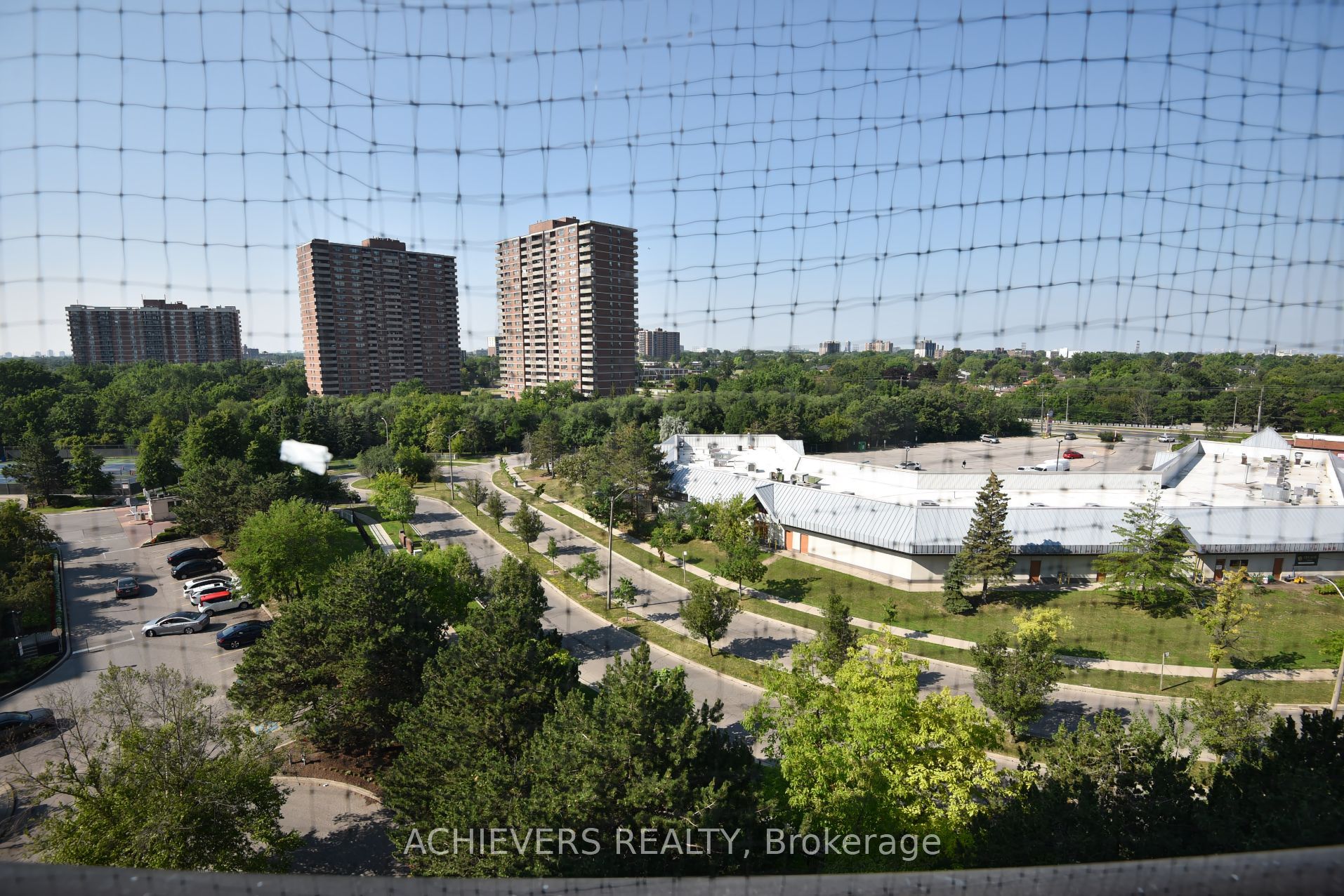 W14110996 Property Photo 32