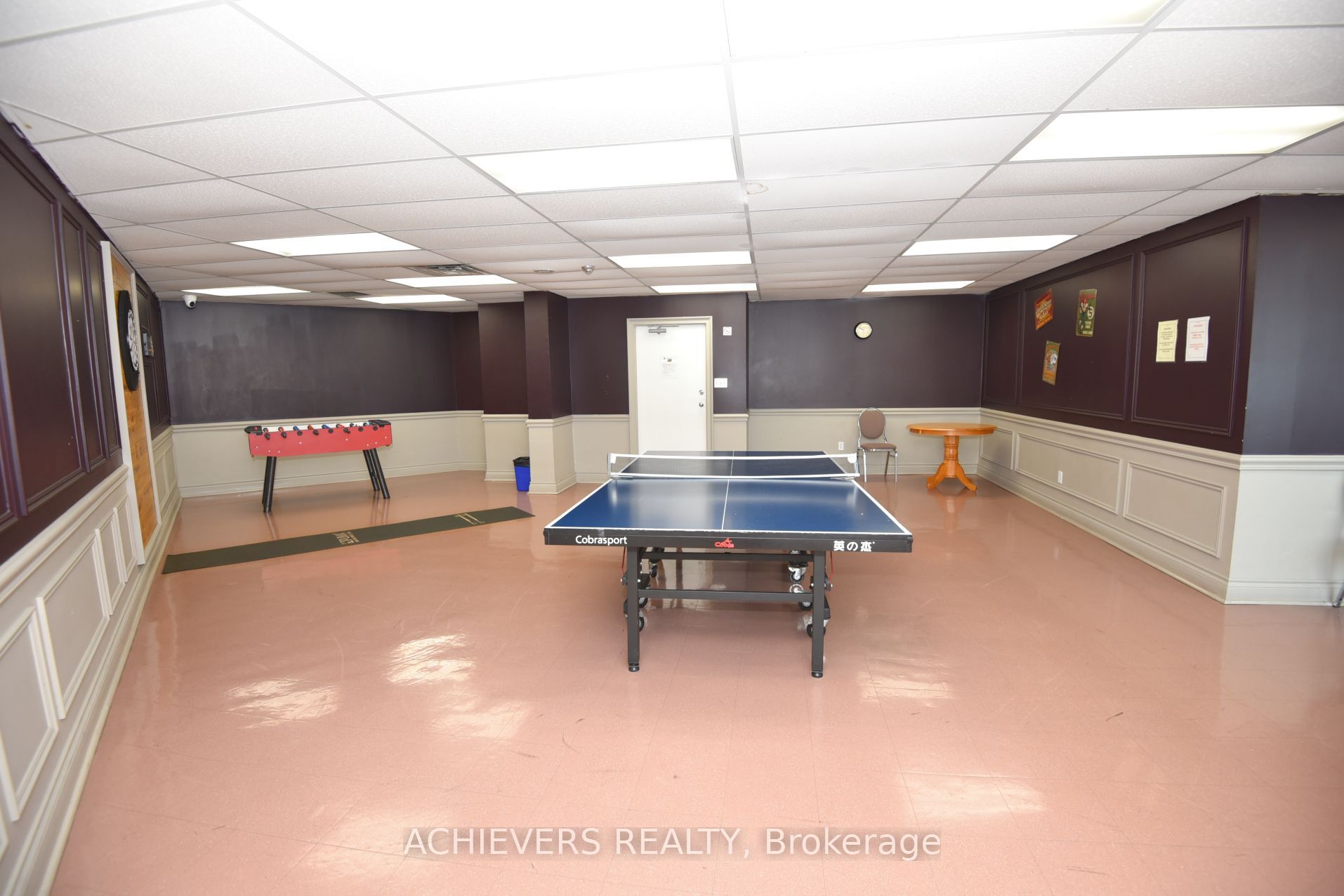 W14110996 Property Photo 36