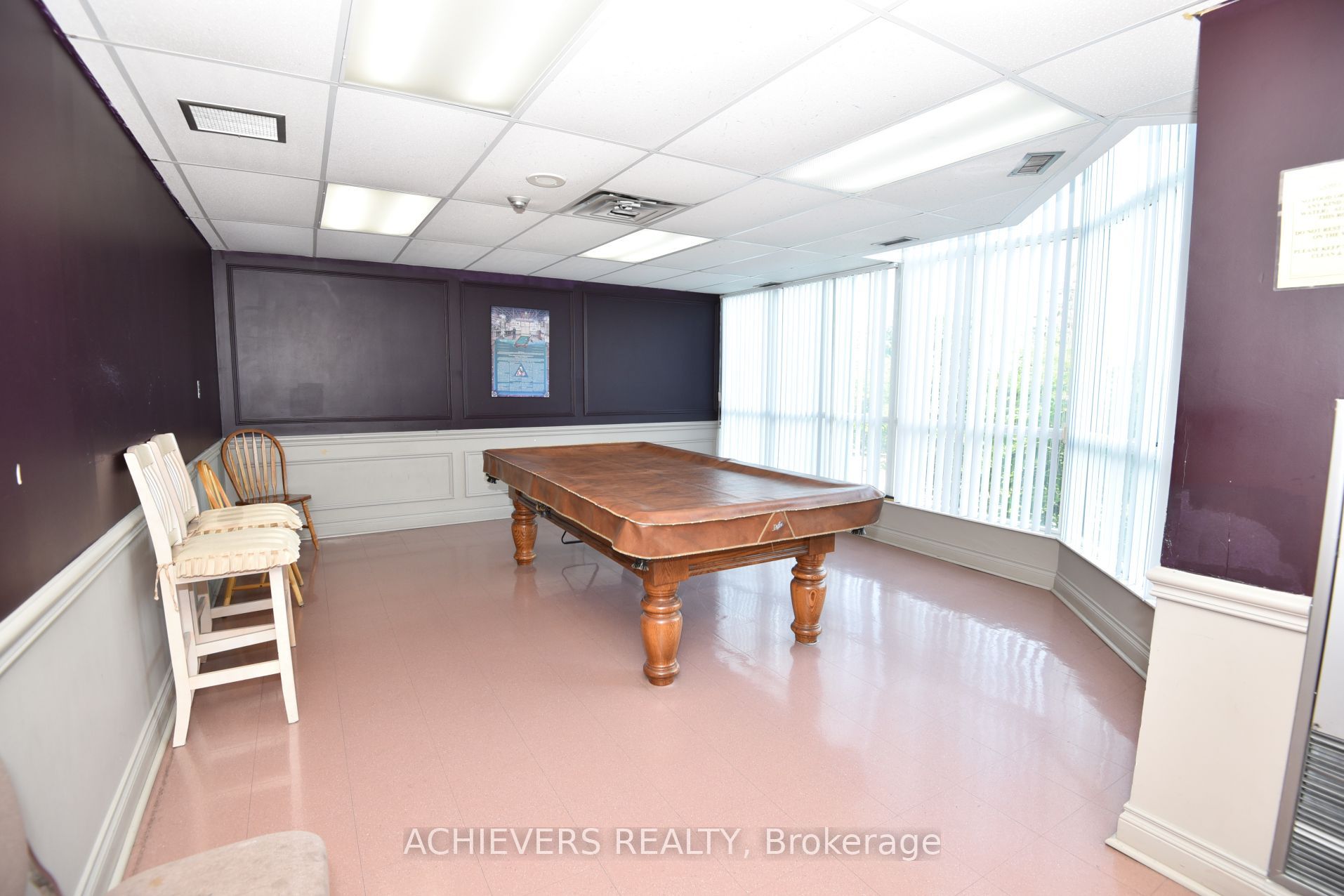 W14110996 Property Photo 38