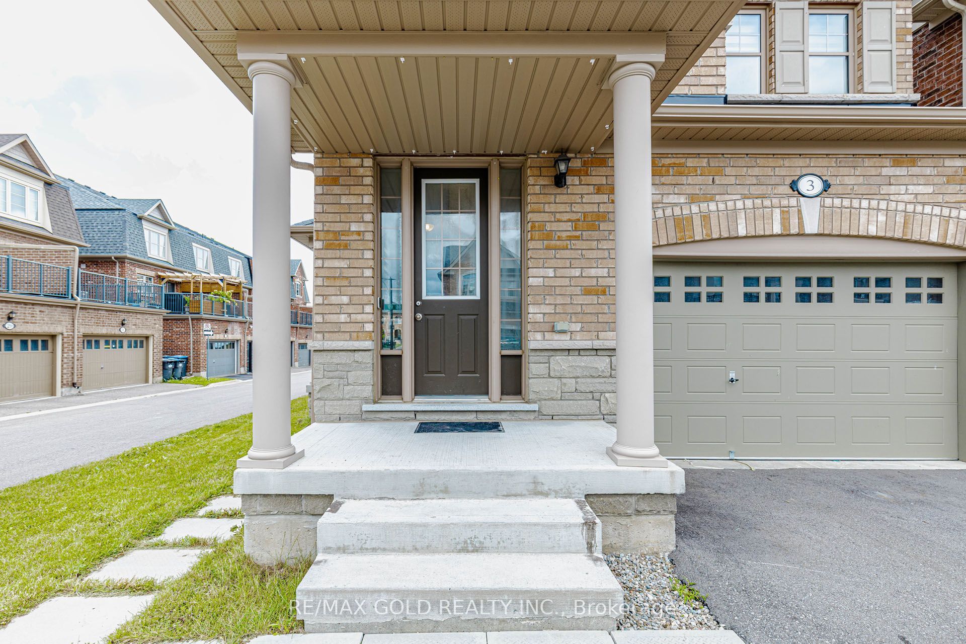3 Dale Meadows Road Property Photo 2