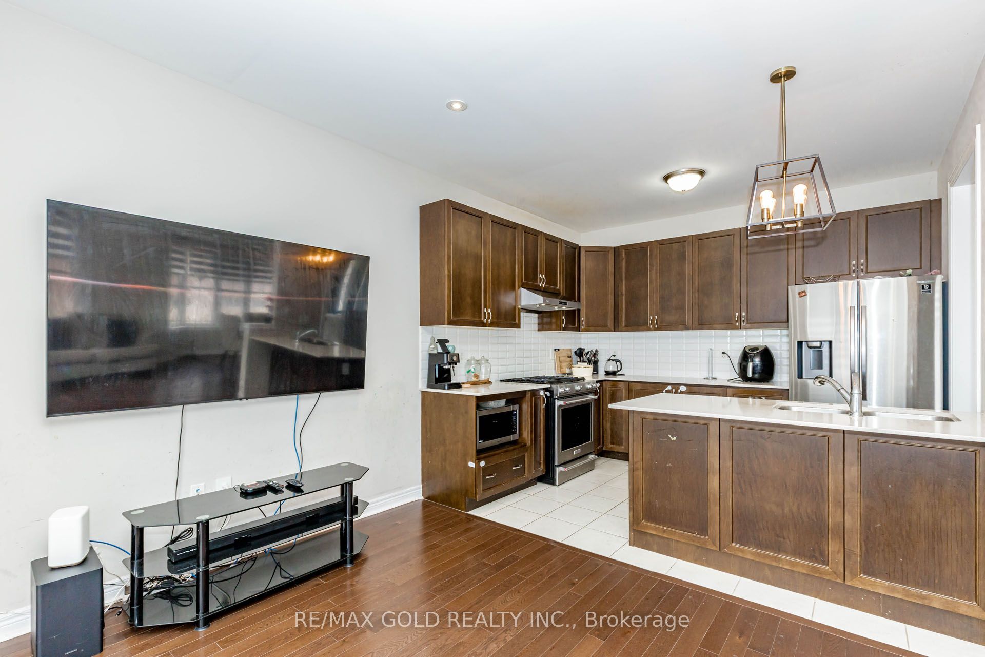3 Dale Meadows Road Property Photo 15