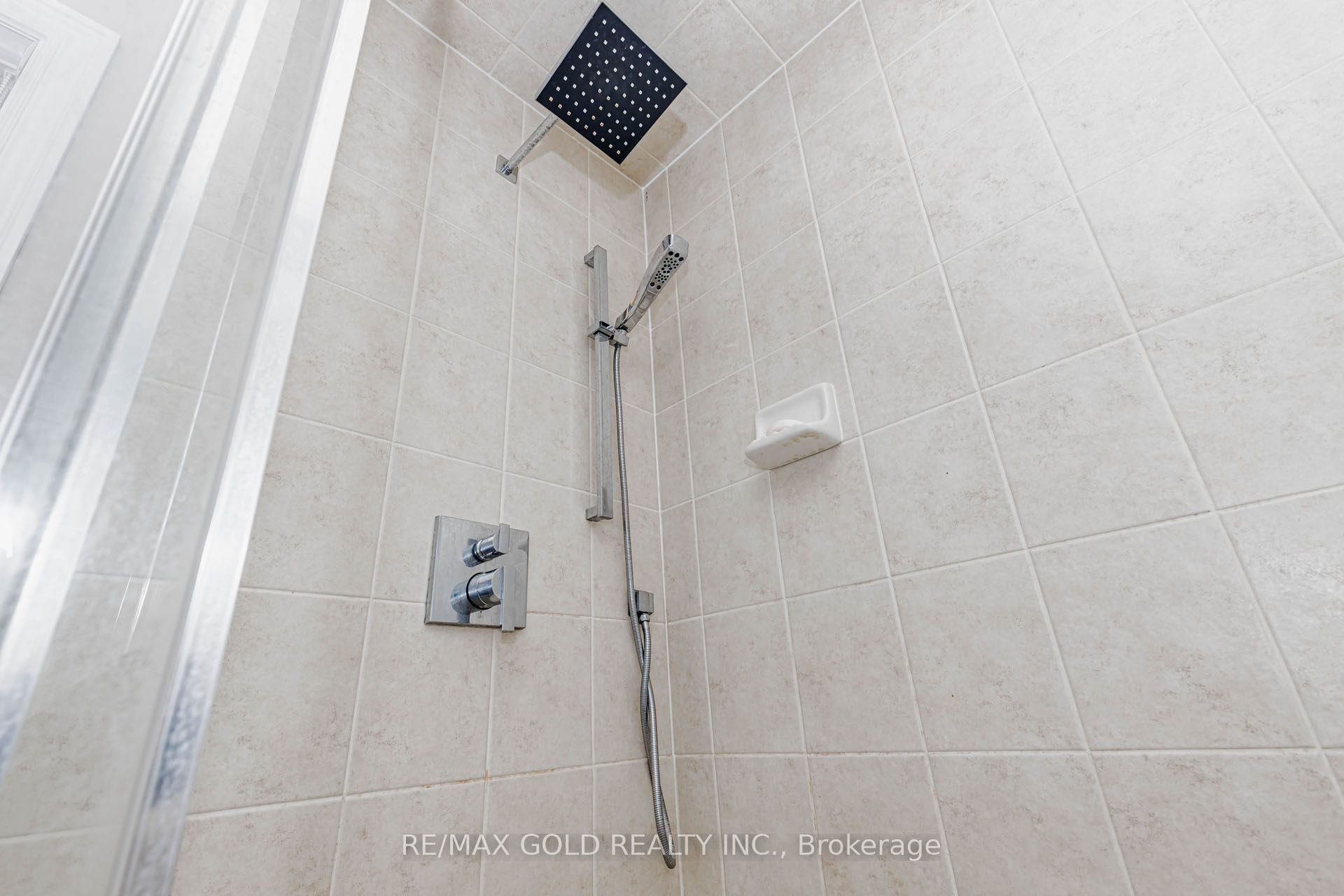 3 Dale Meadows Road Property Photo 32