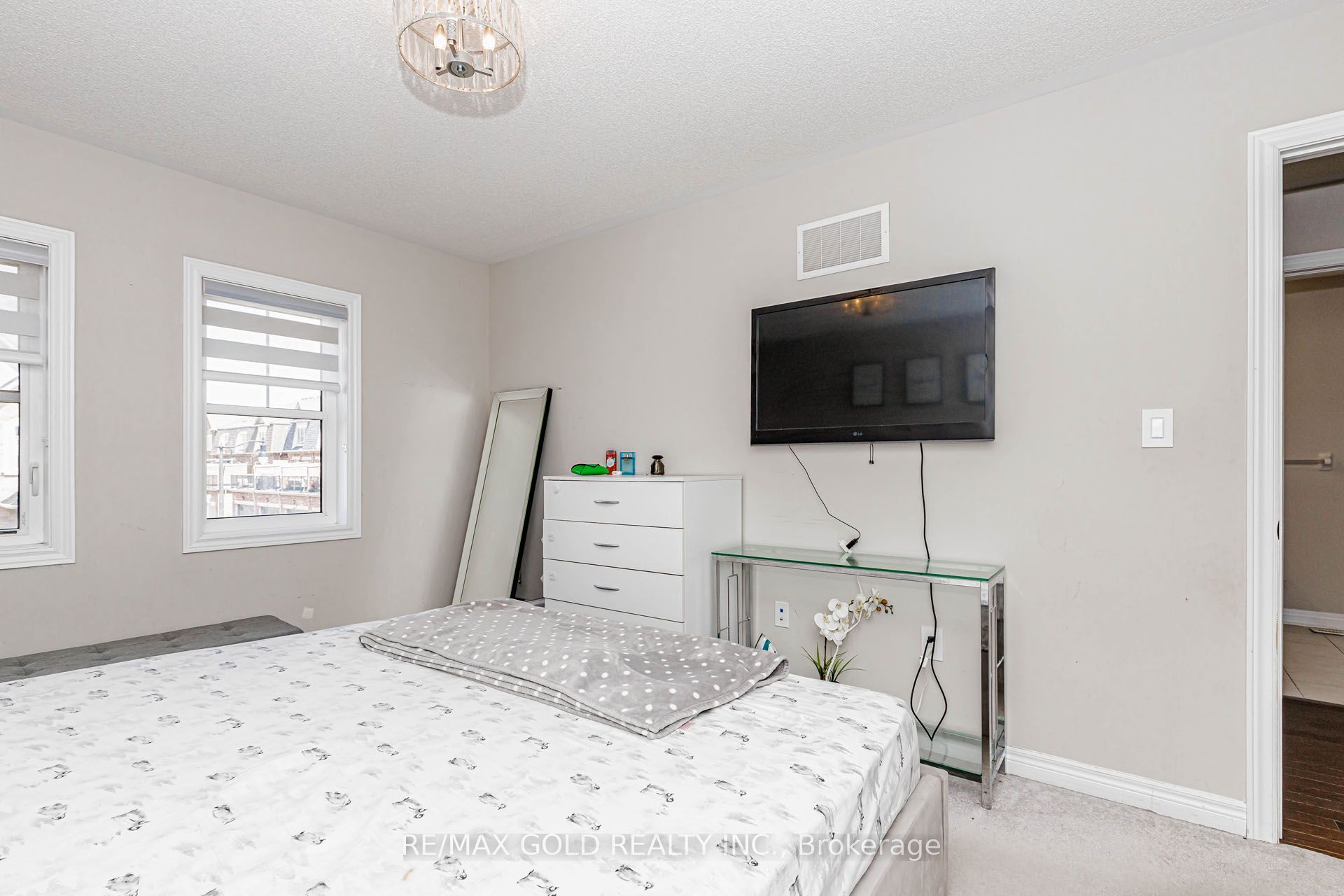 3 Dale Meadows Road Property Photo 36