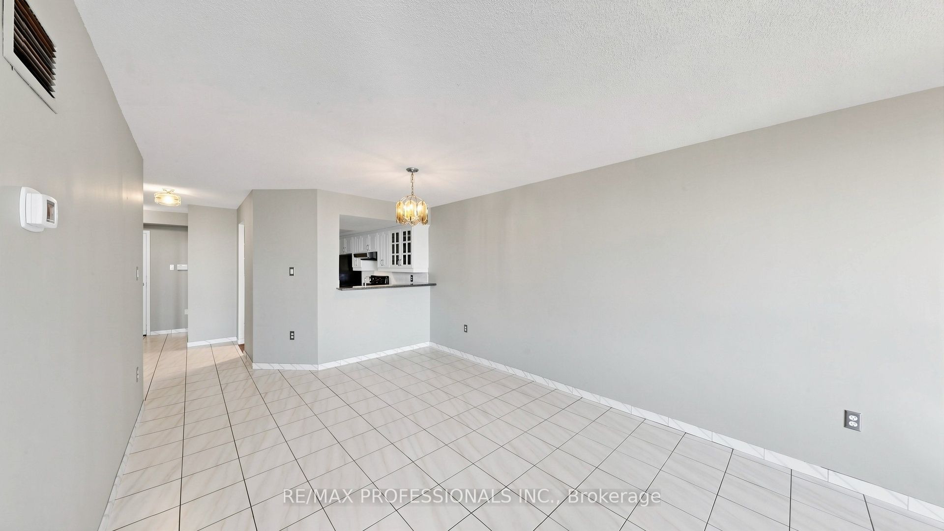 20 Cherrytree Drive 1107 Property Photo 6