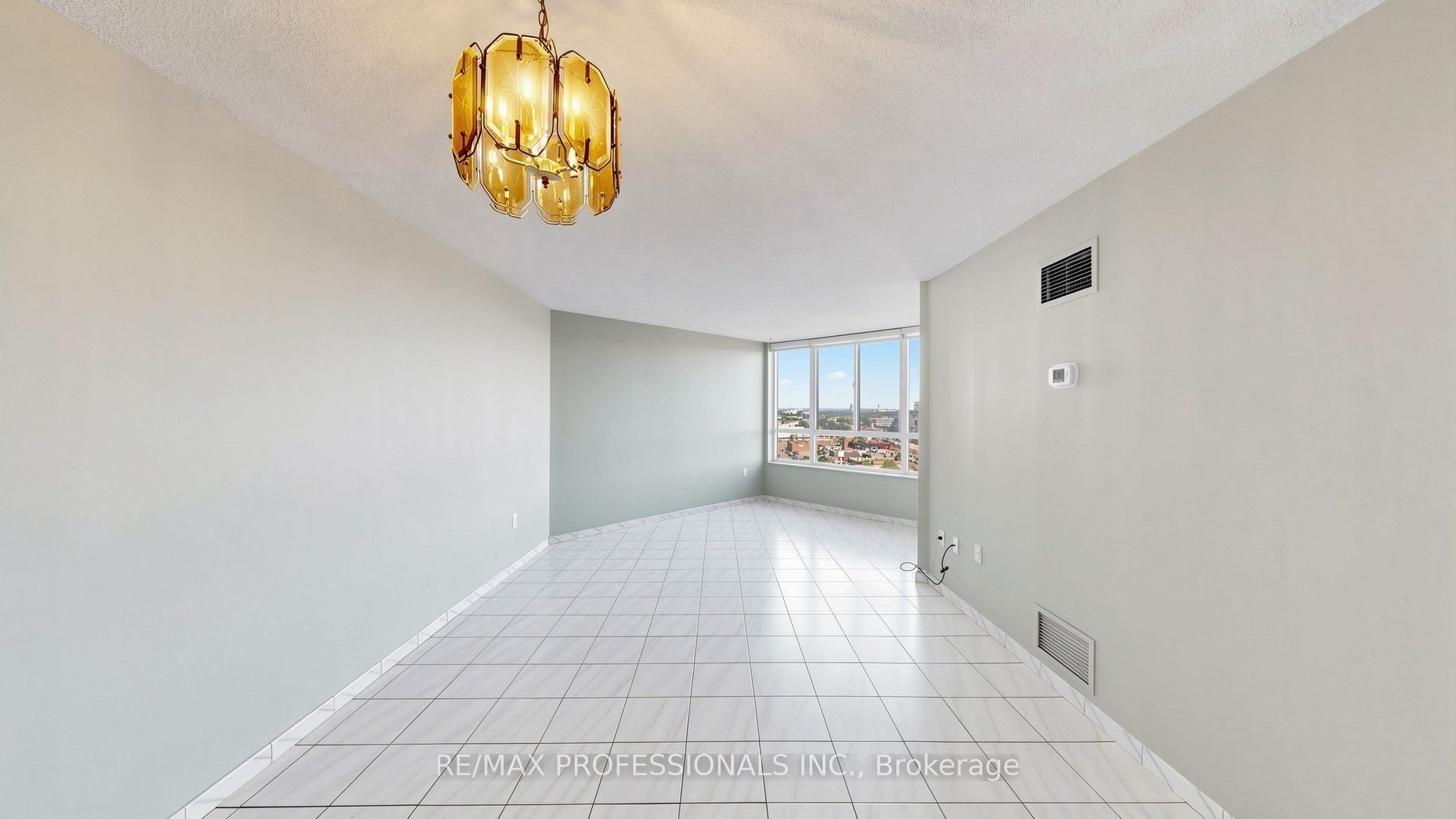 20 Cherrytree Drive 1107 Property Photo 8