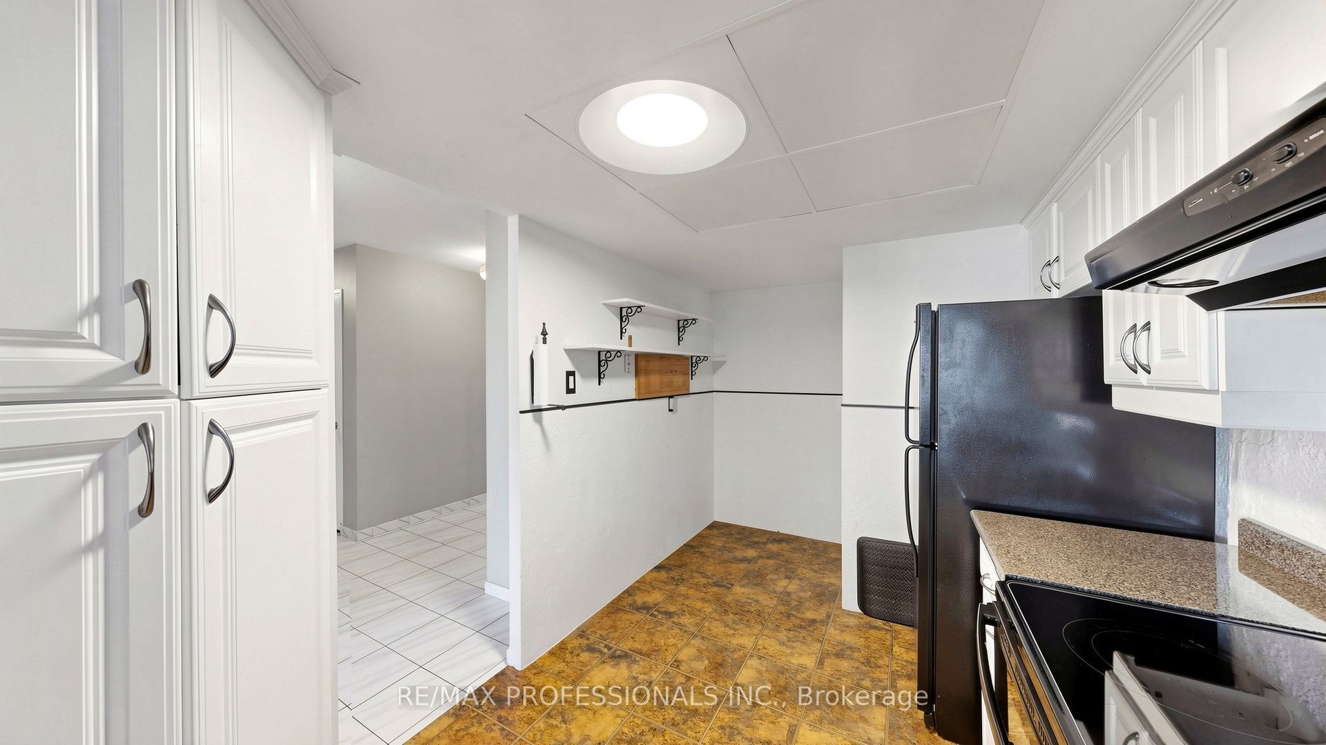 20 Cherrytree Drive 1107 Property Photo 13