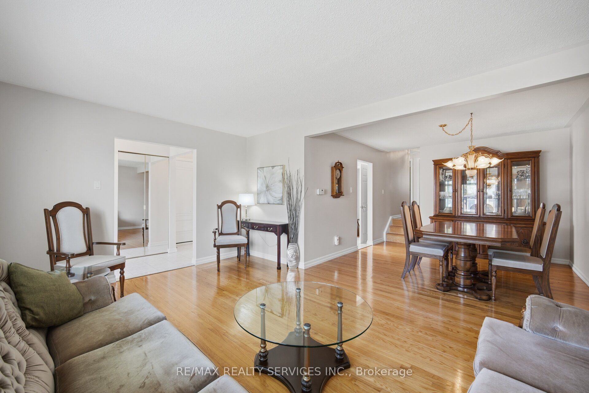 5 Drake Boulevard Property Photo 4