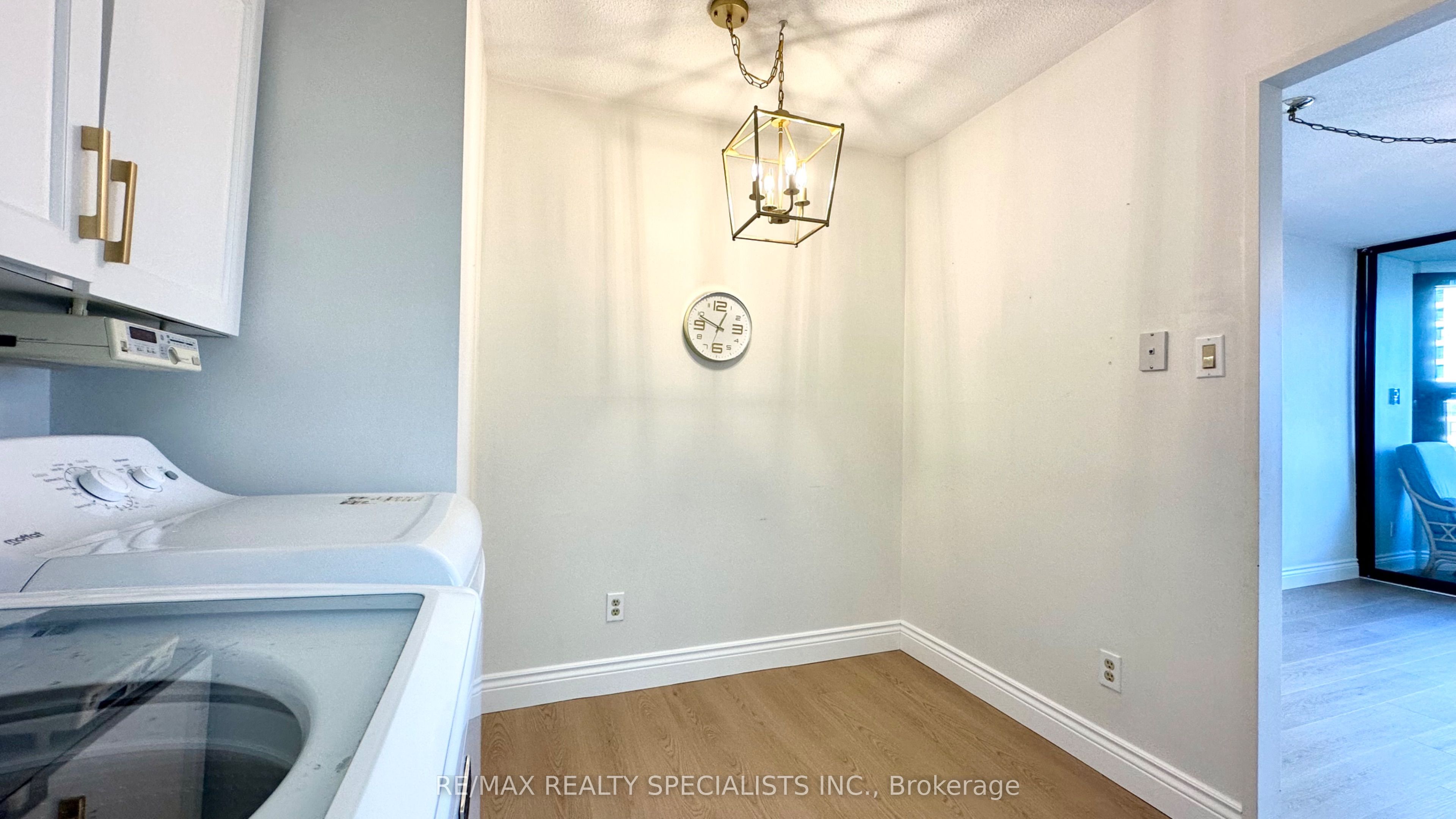 1300 Bloor Street 509 Property Photo 8