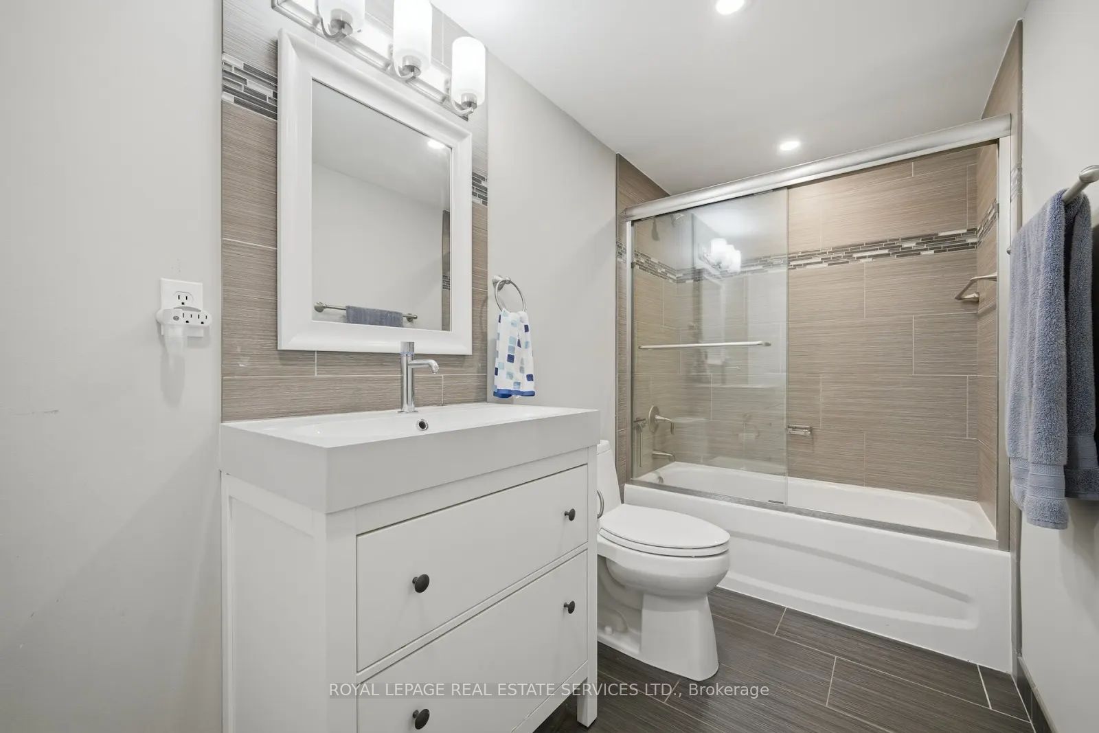 8 Lisa Street 306 Property Photo 29