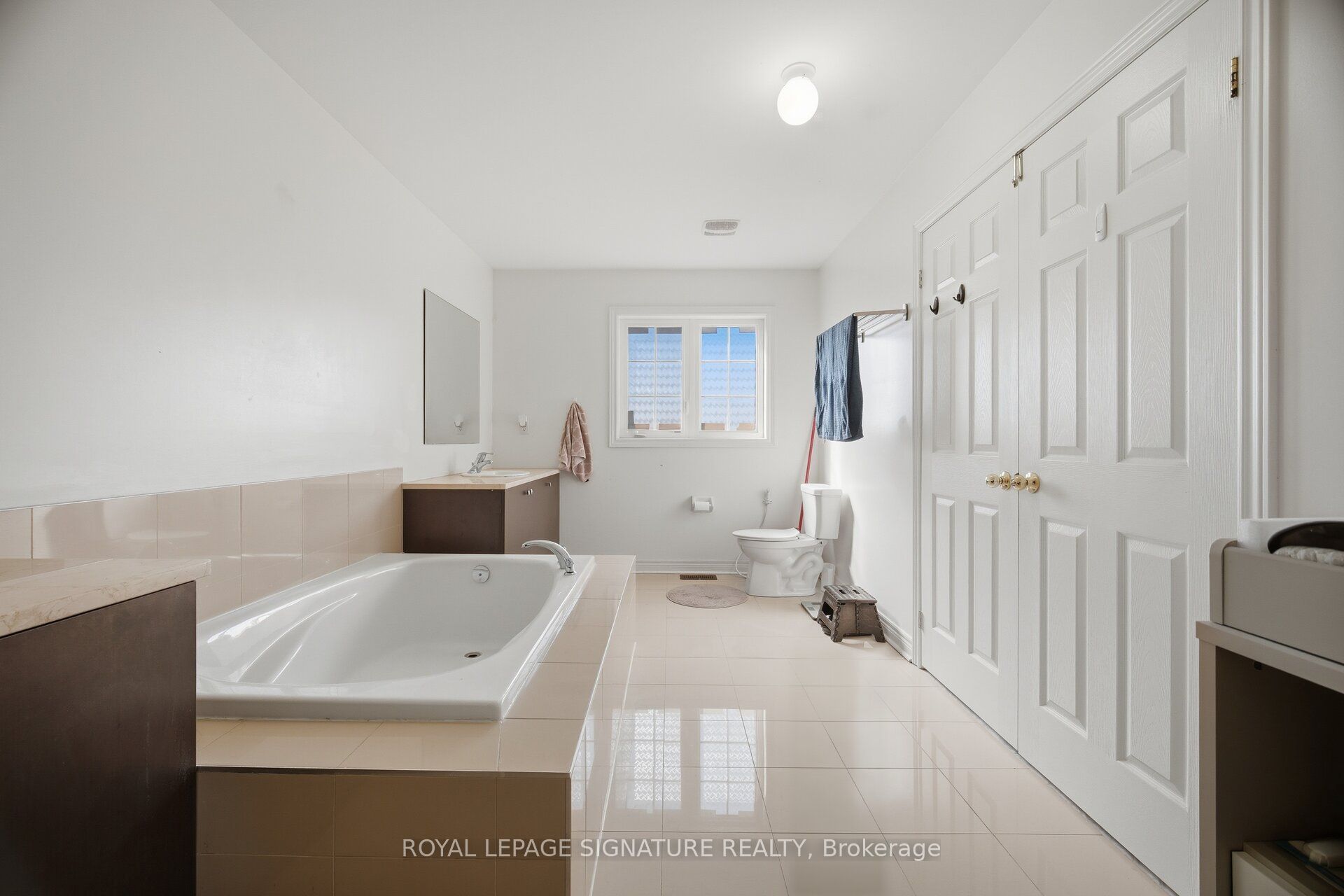 1161 Durno Court Property Photo 23