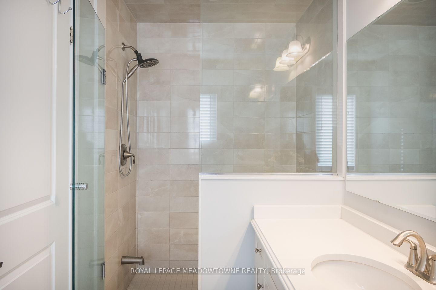 442 Blinco Terrace Property Photo 27