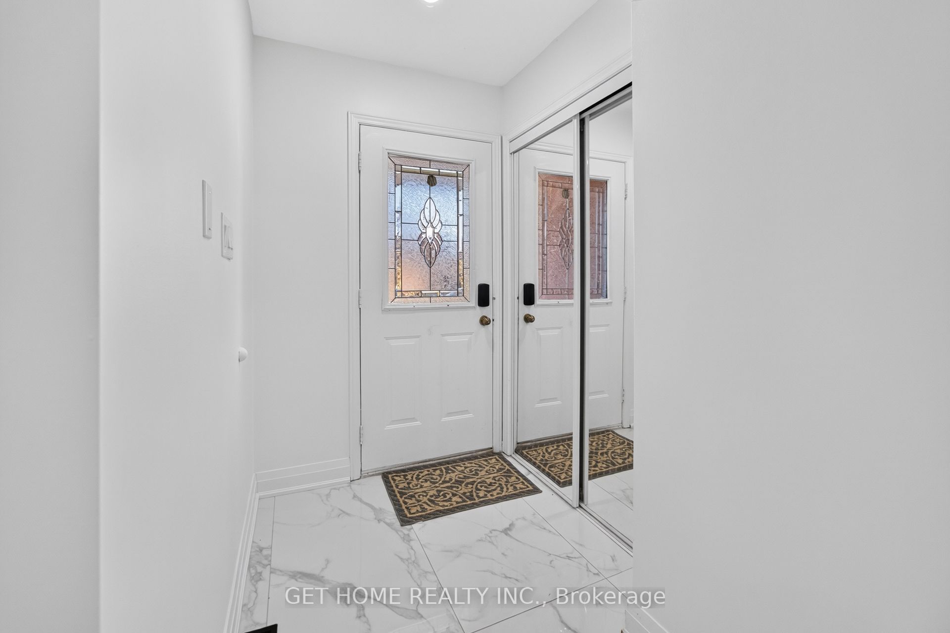 3883 Densbury Drive Property Photo 3