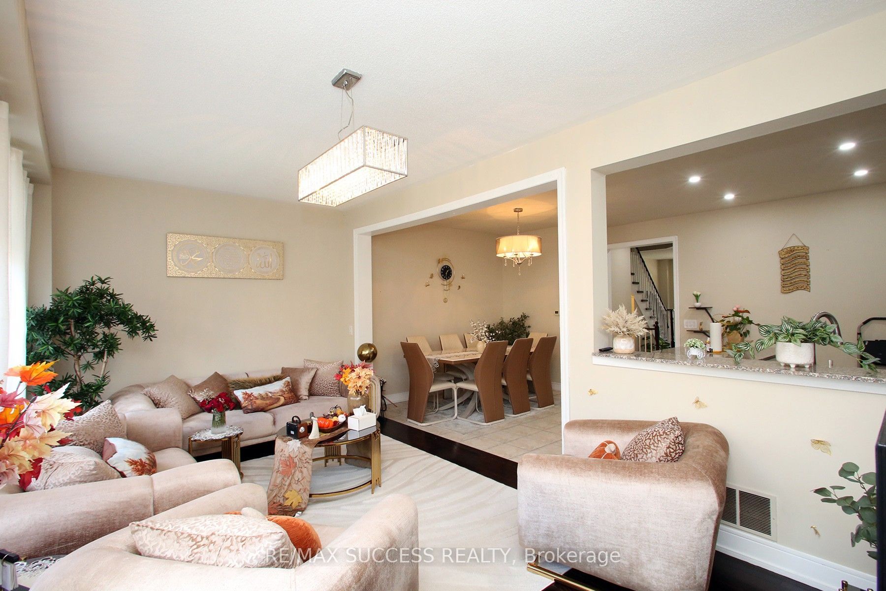 103 Donovan Heights Property Photo 7