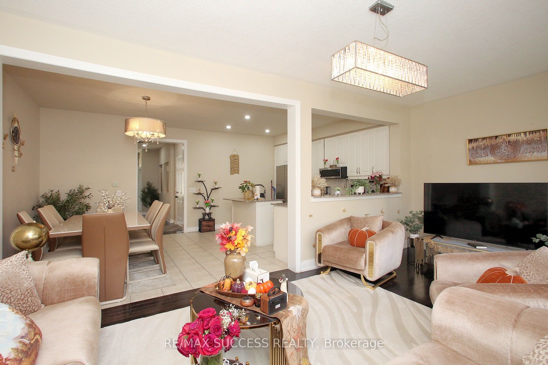 103 Donovan Heights Property Photo 8