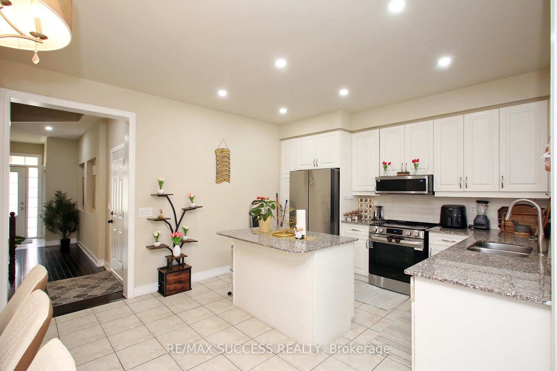 103 Donovan Heights Property Photo 13