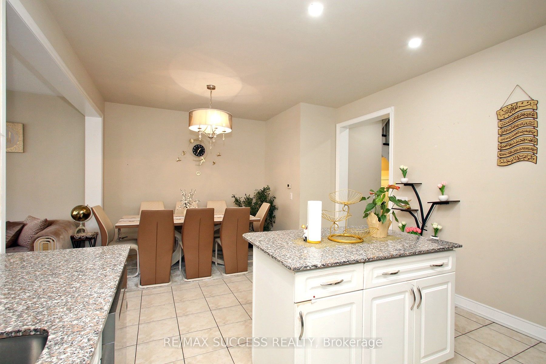 103 Donovan Heights Property Photo 15