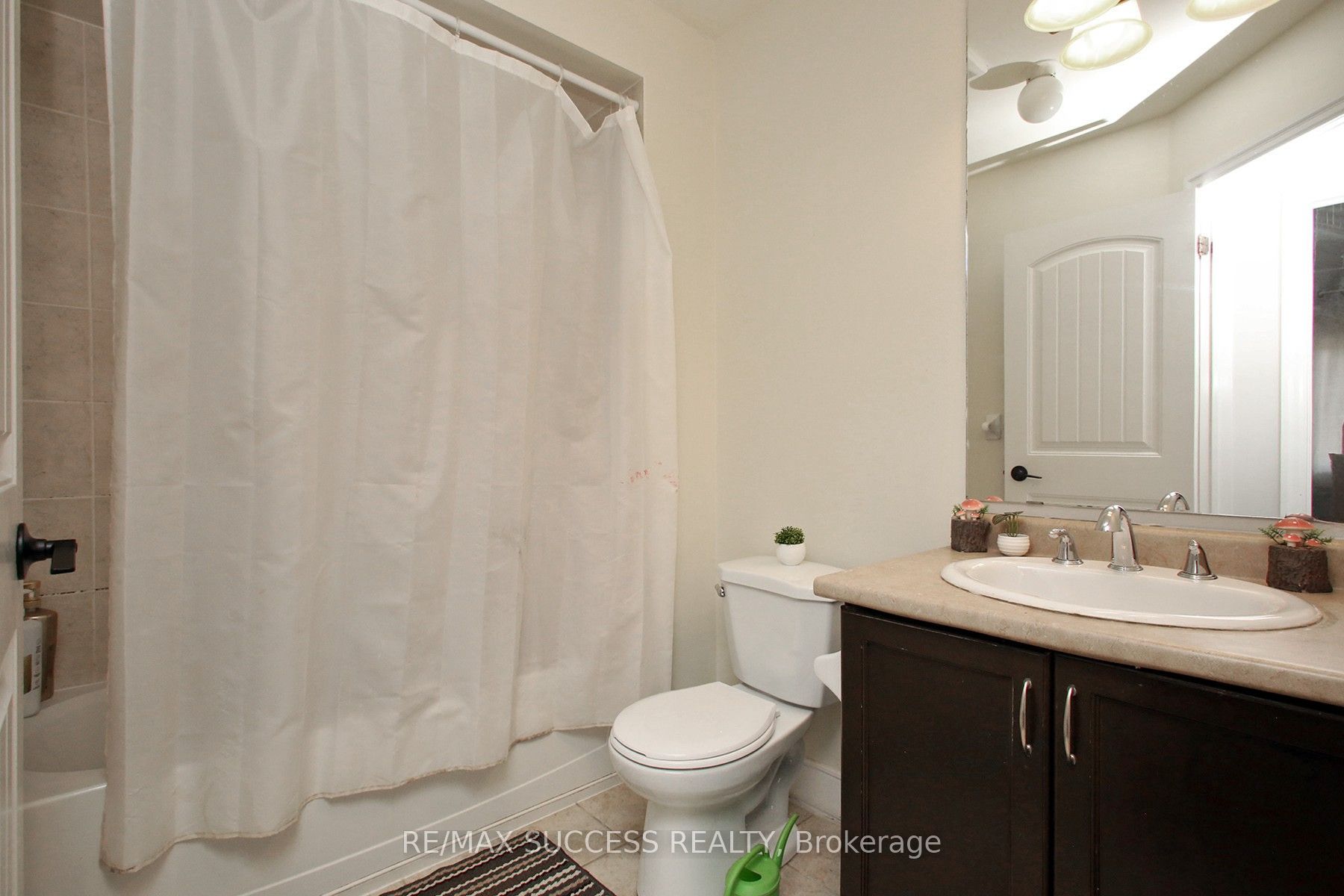 103 Donovan Heights Property Photo 23