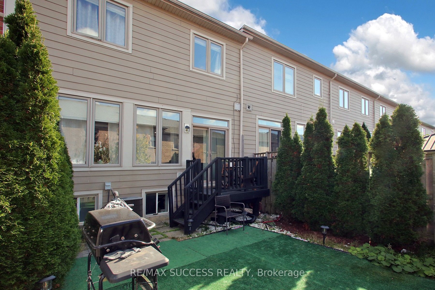103 Donovan Heights Property Photo 28