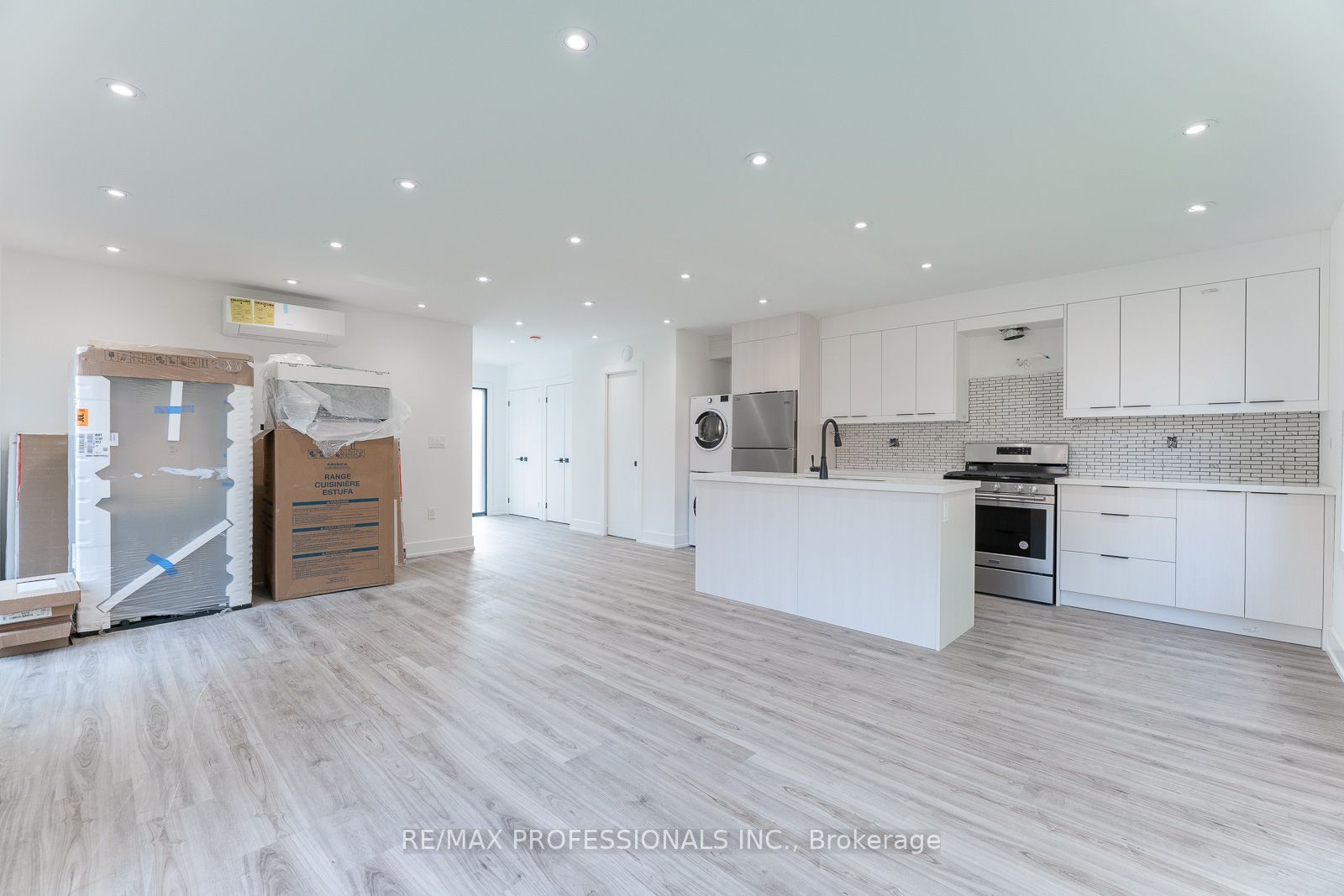 38 Thirty Third Street Grdnsuite Property Photo 7