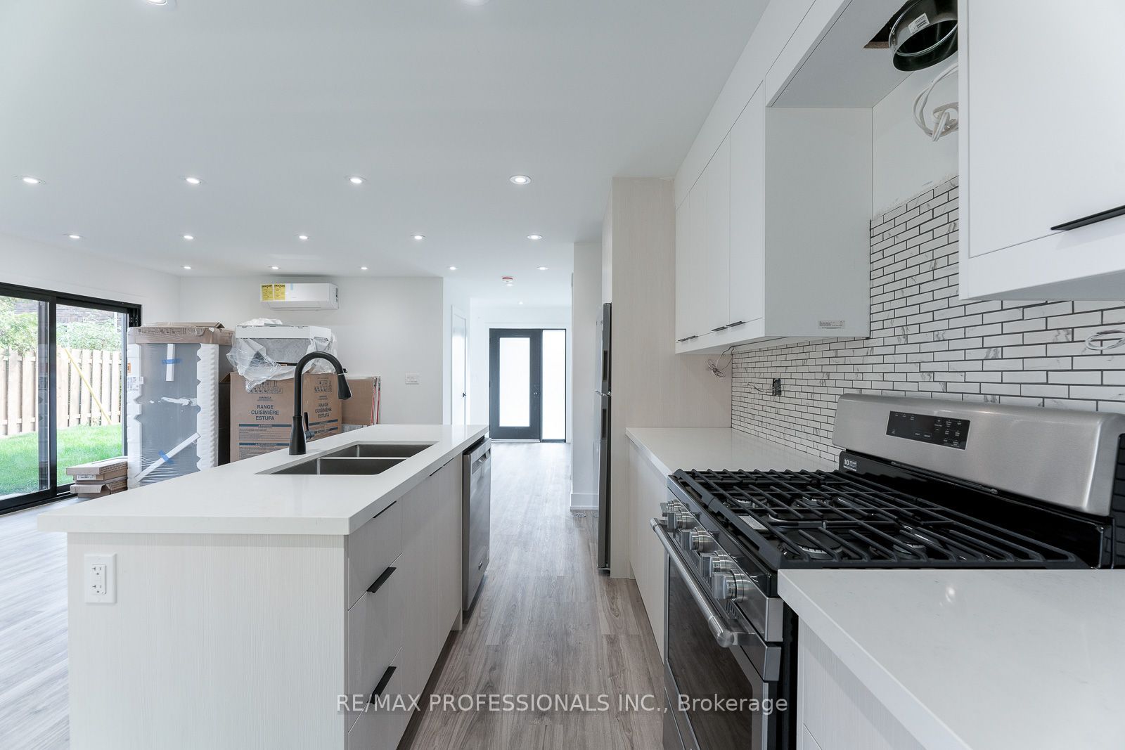 38 Thirty Third Street Grdnsuite Property Photo 10
