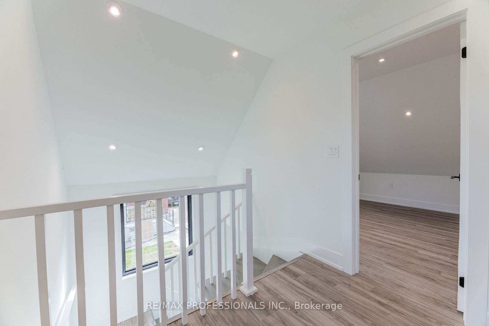 38 Thirty Third Street Grdnsuite Property Photo 15